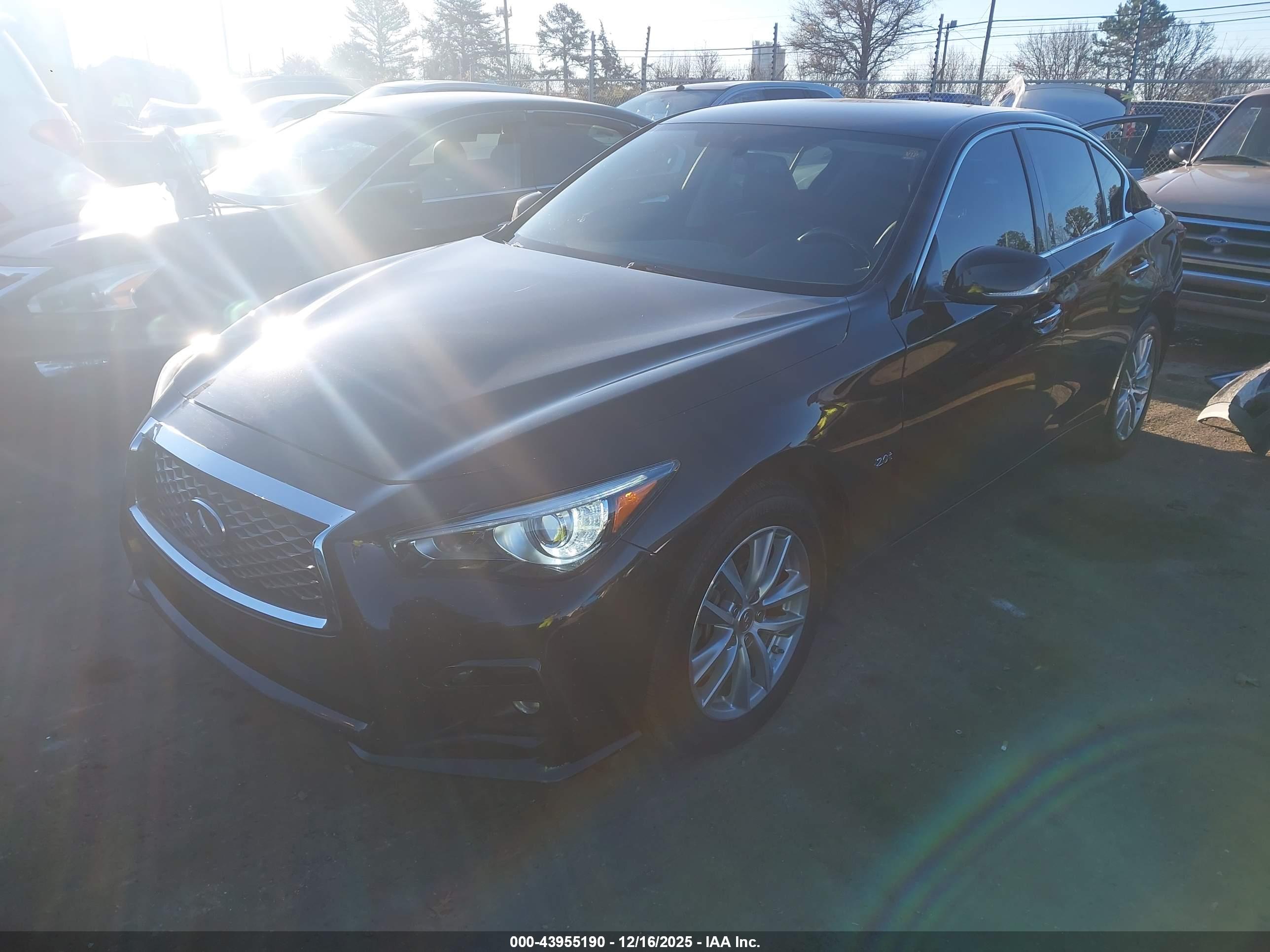 INFINITI Q50 image 2