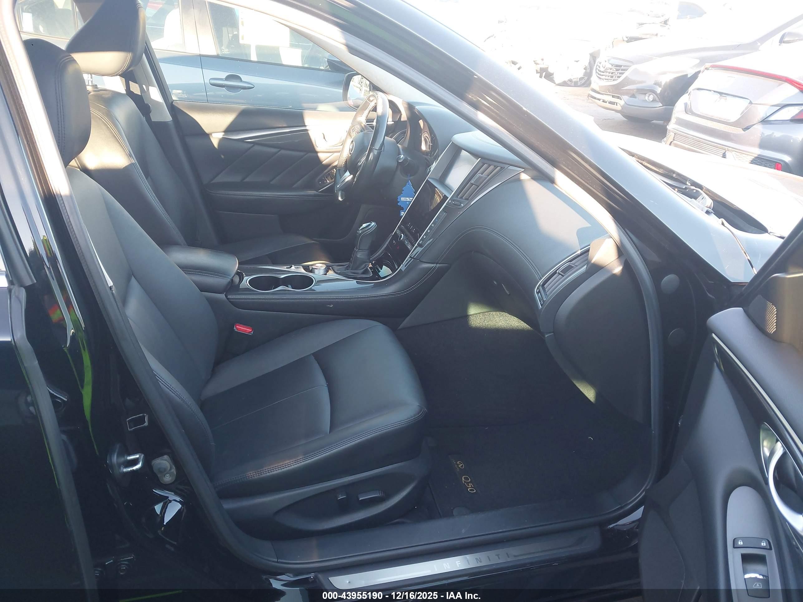 INFINITI Q50 image 5