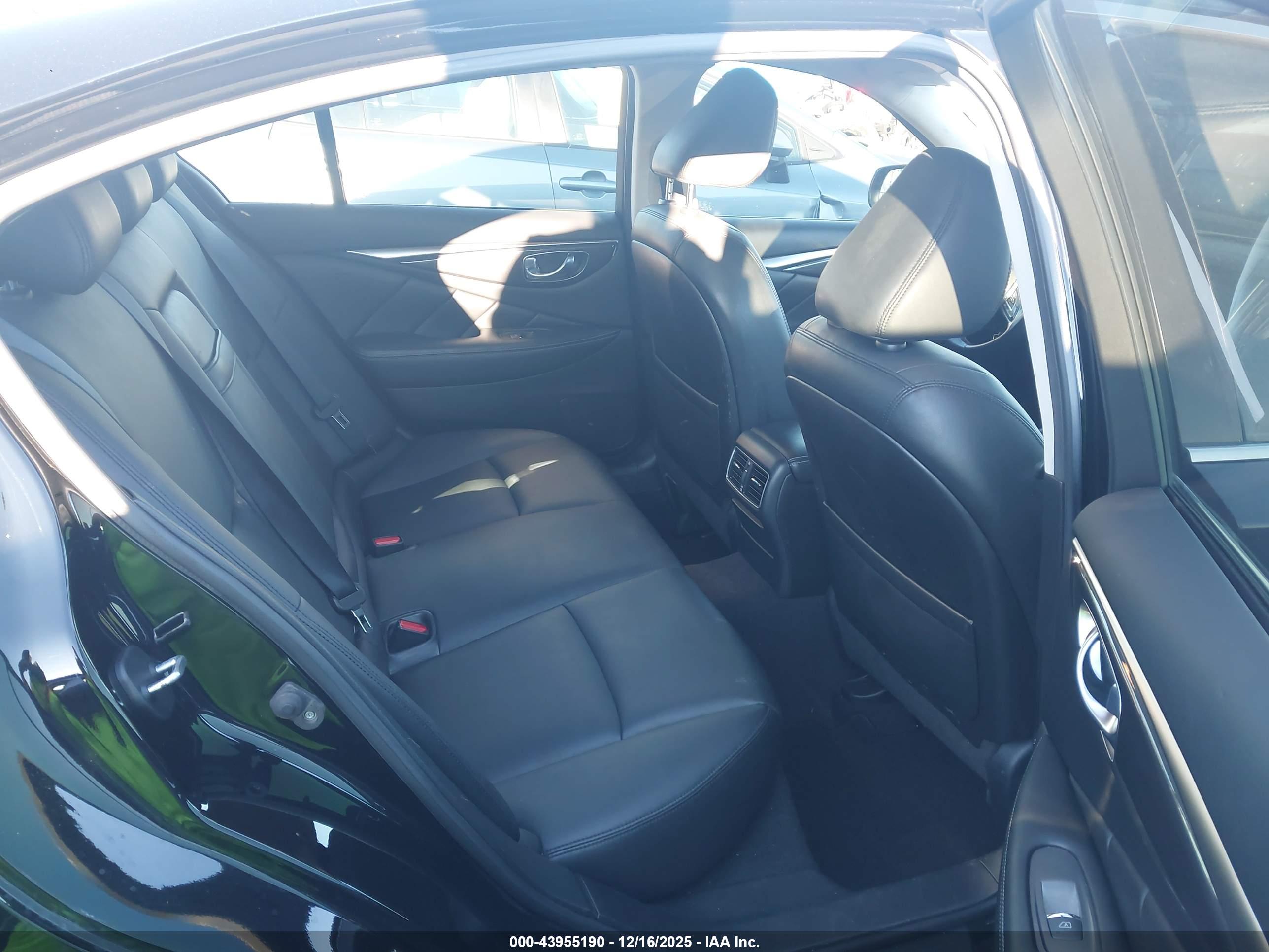 INFINITI Q50 image 8