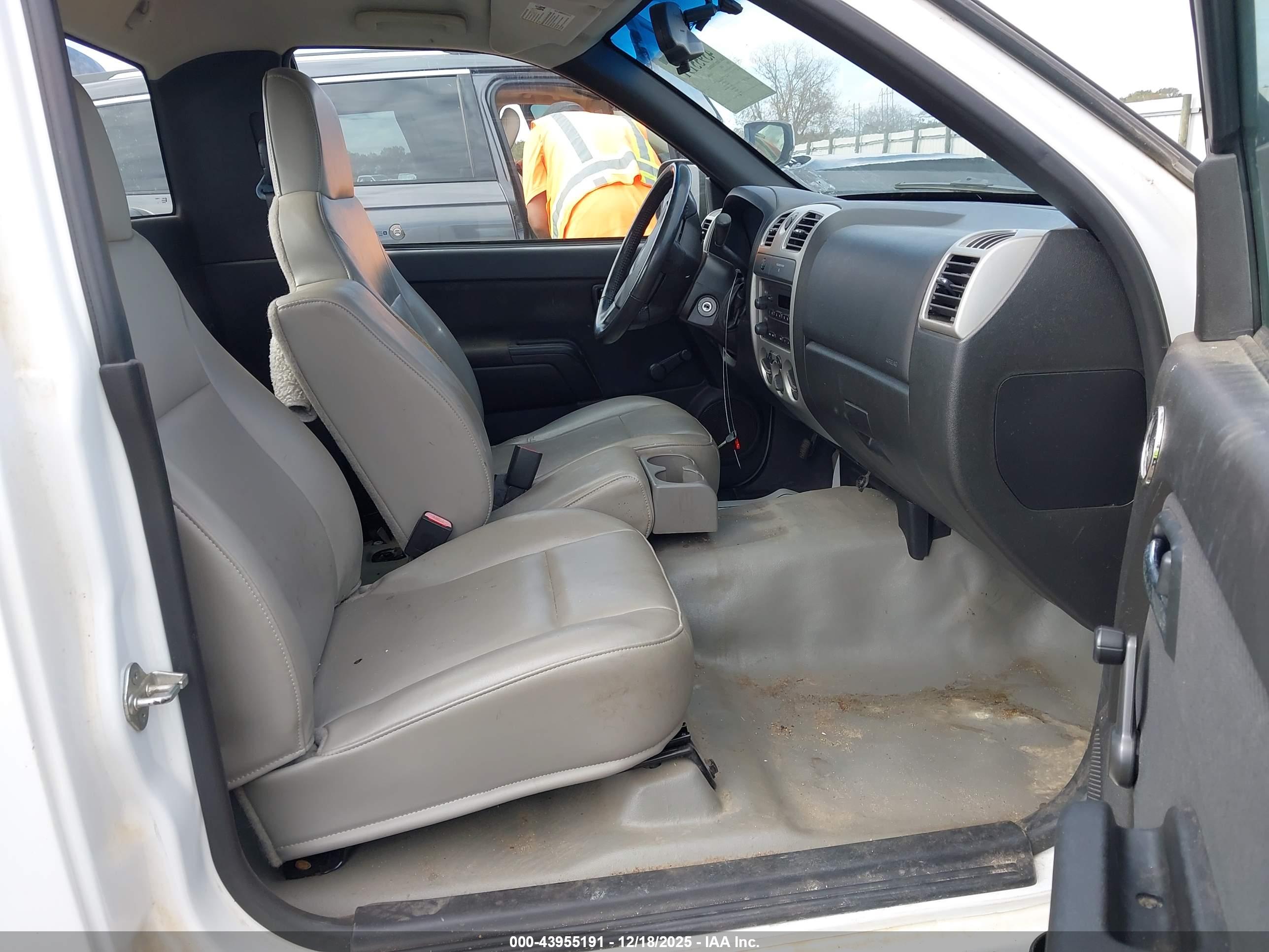 GMC CANYON image 5