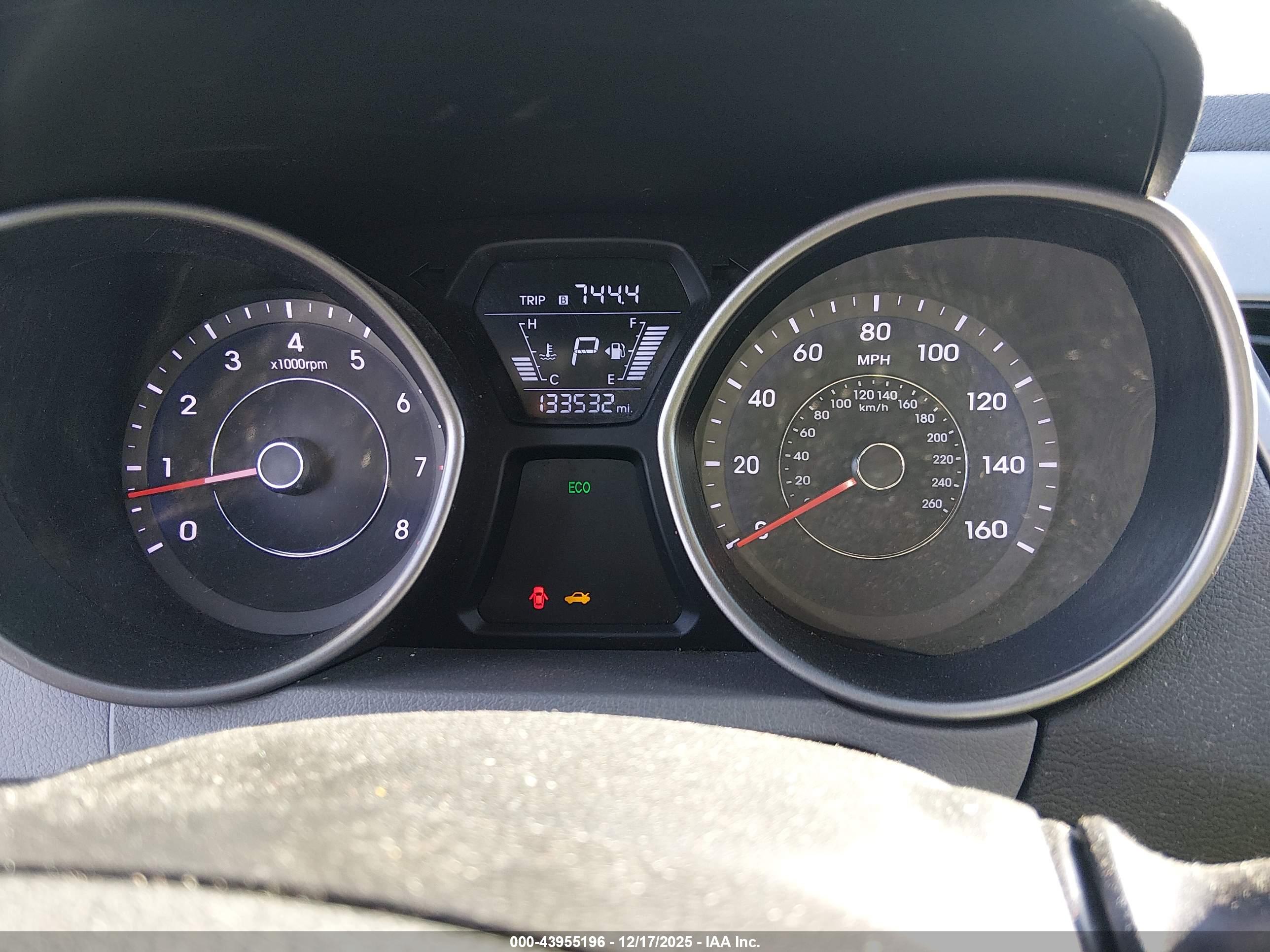 HYUNDAI ELANTRA image 7