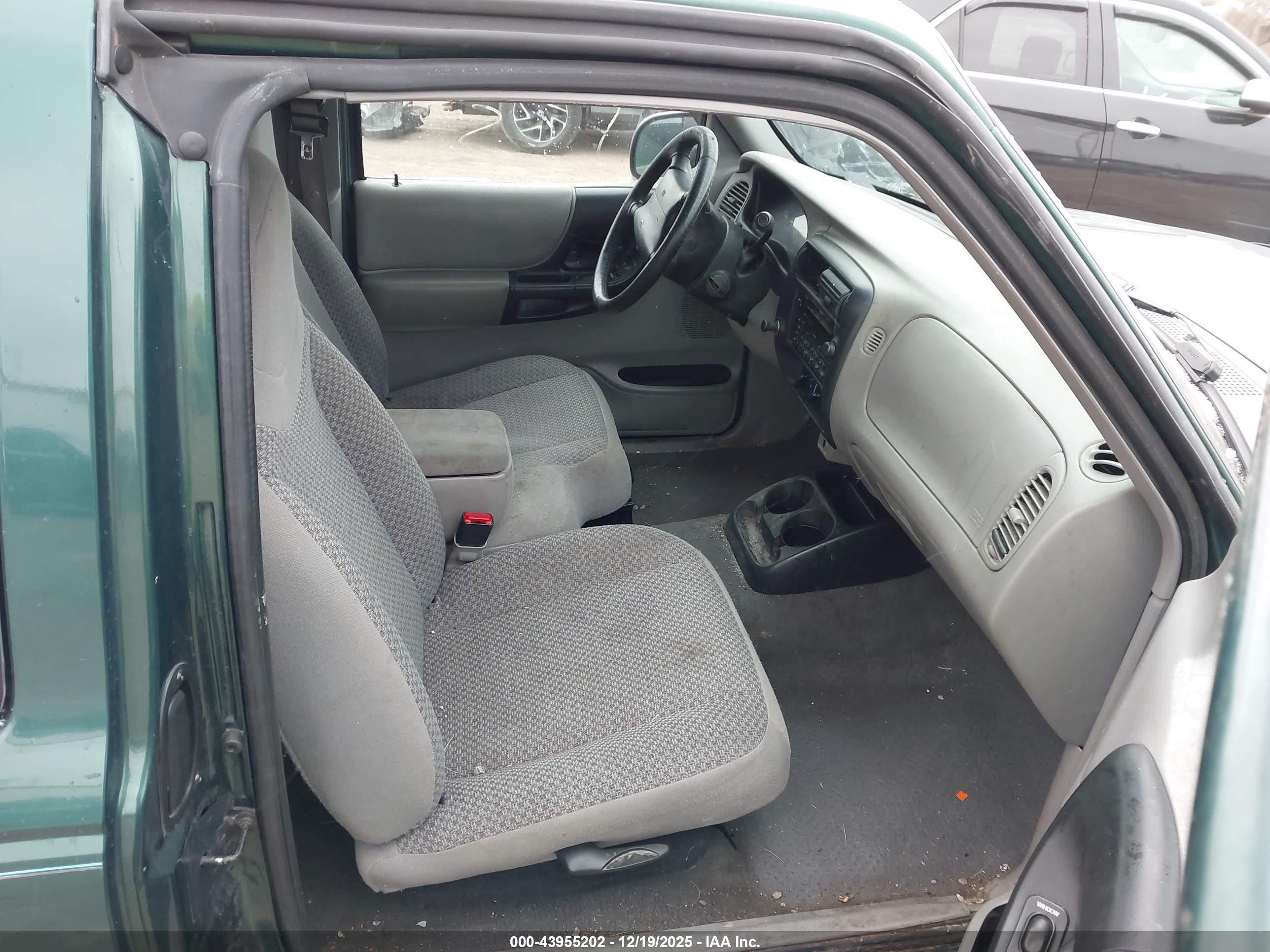 FORD RANGER image 5