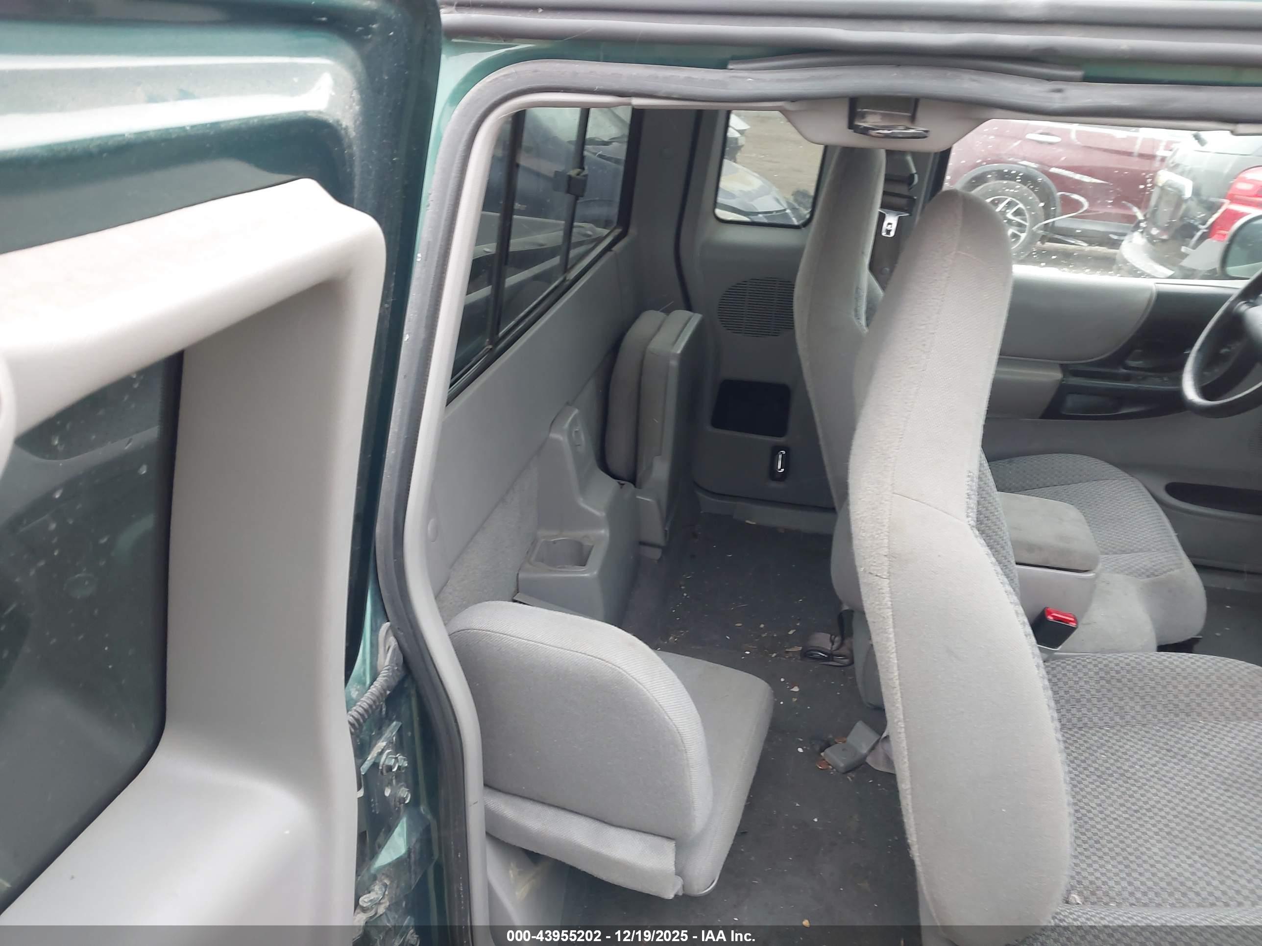 FORD RANGER image 8