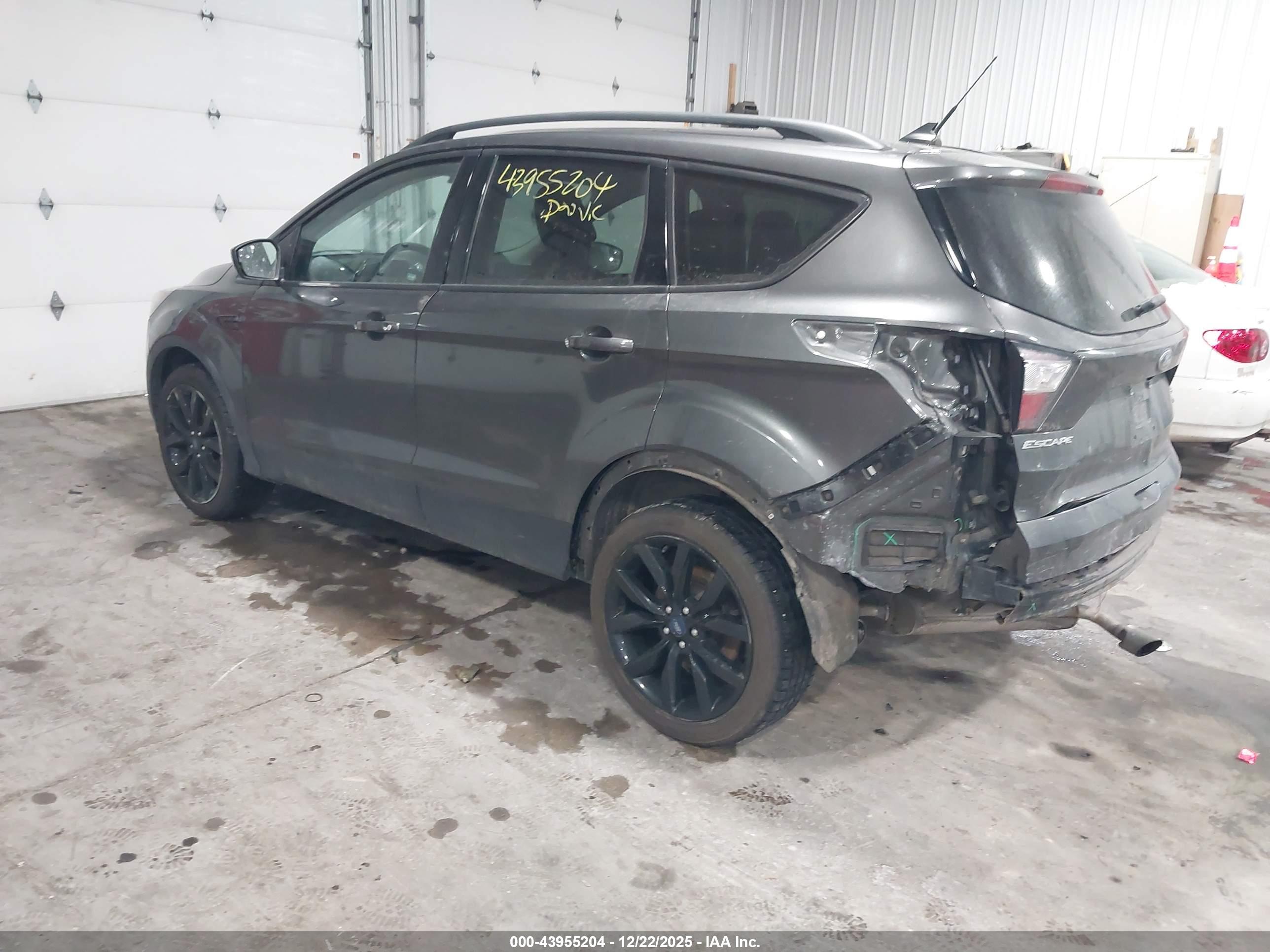 FORD ESCAPE image 3
