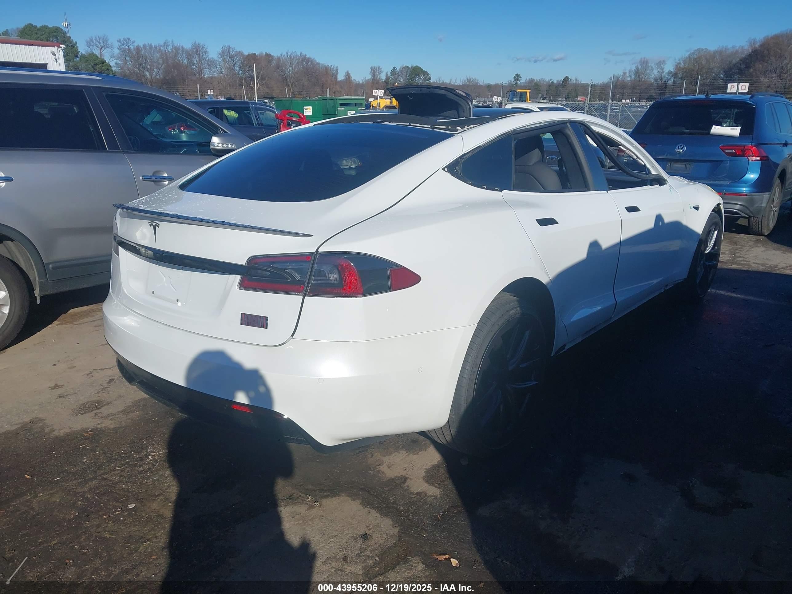 TESLA MODEL image 4