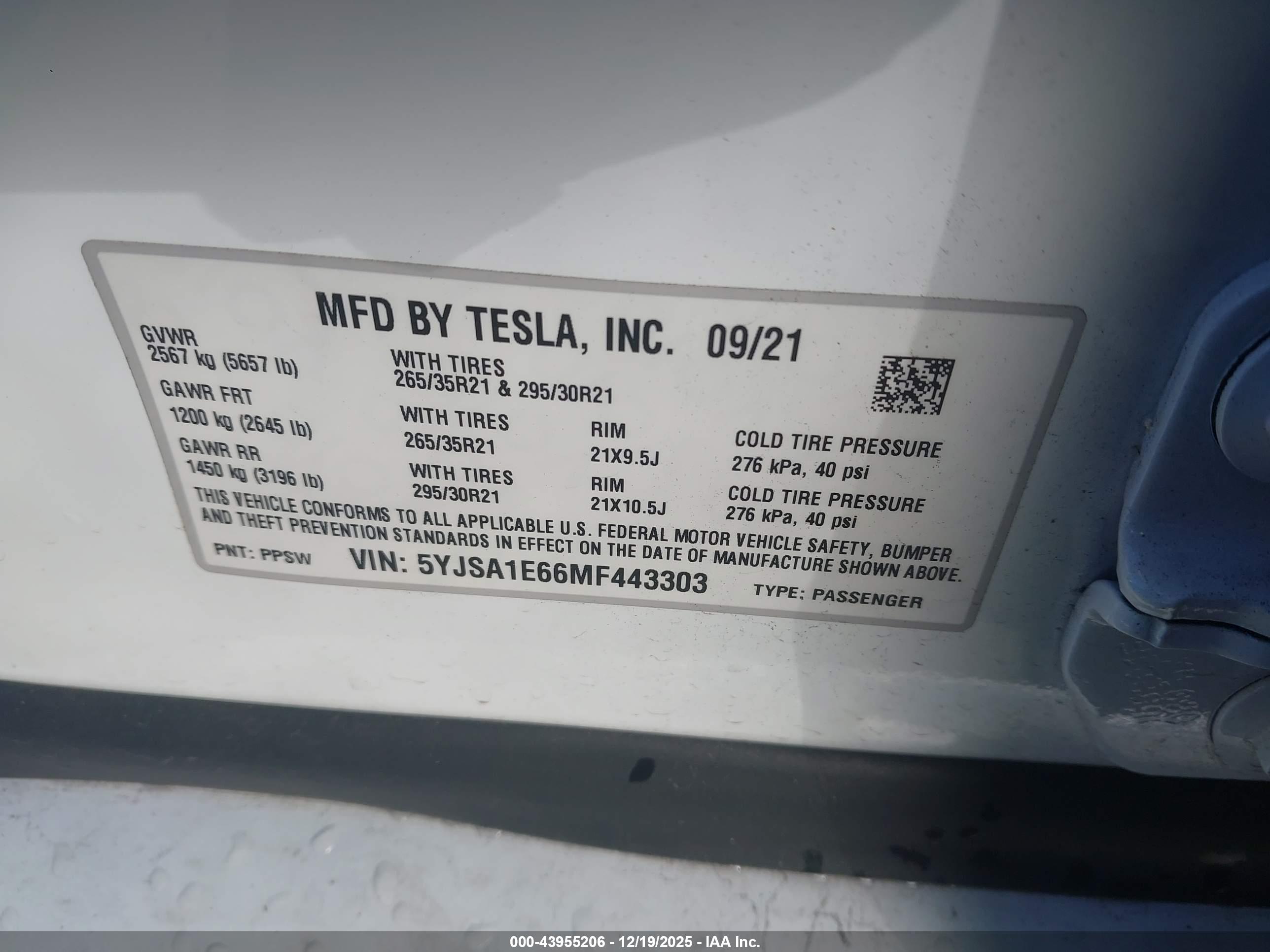 TESLA MODEL image 9