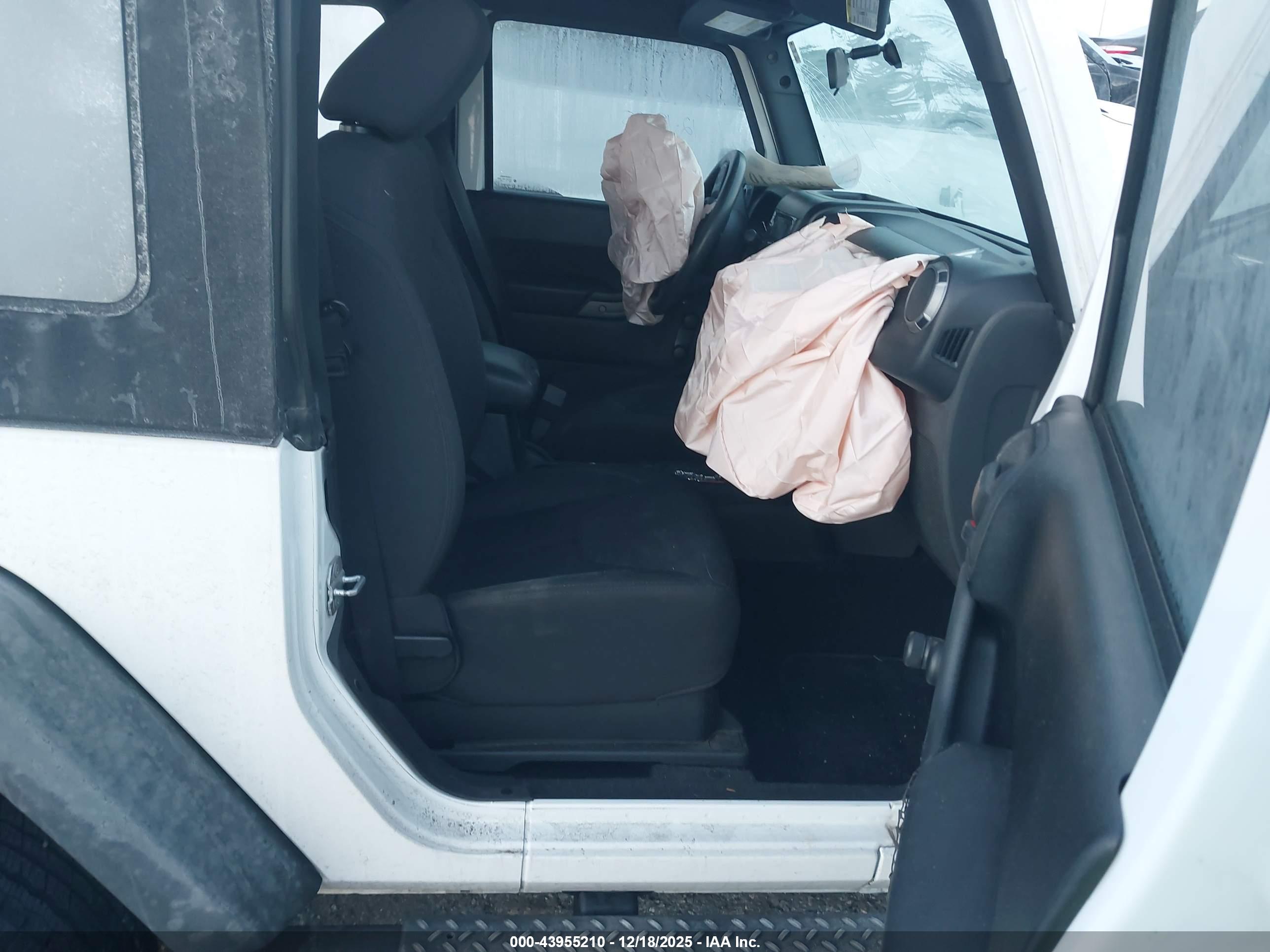 JEEP WRANGLER image 5