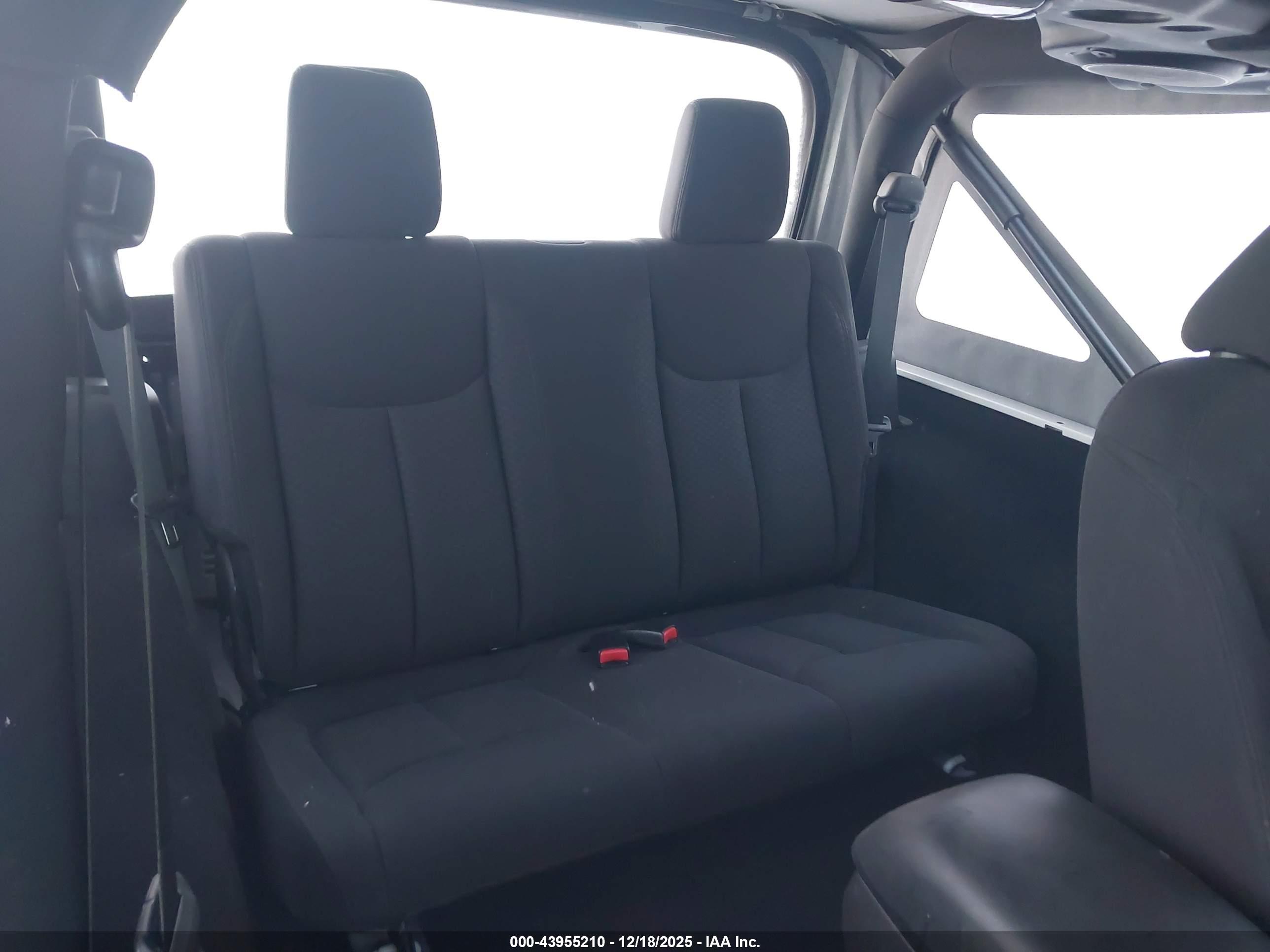 JEEP WRANGLER image 8