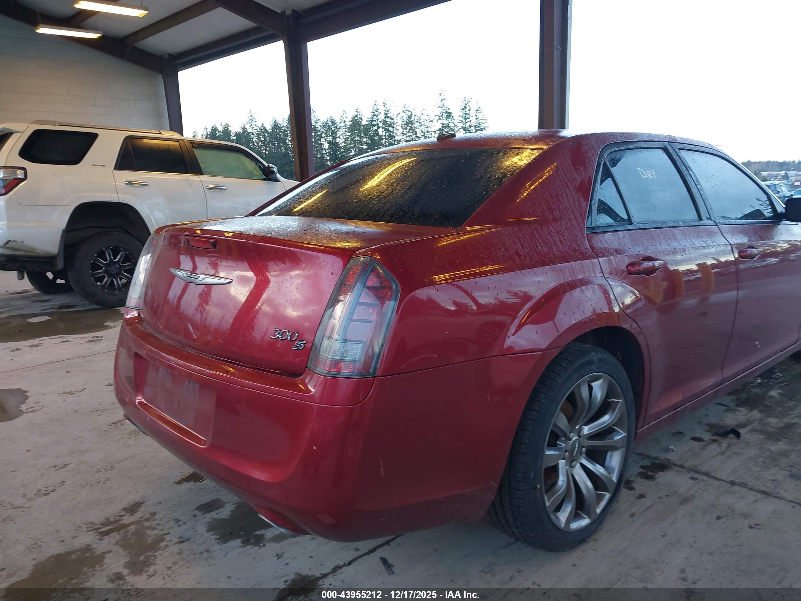 CHRYSLER 300 image 6