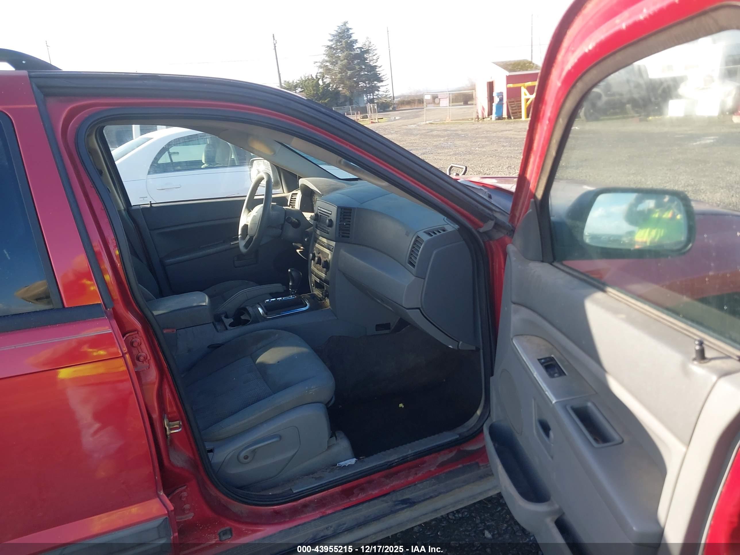 JEEP GRAND image 5