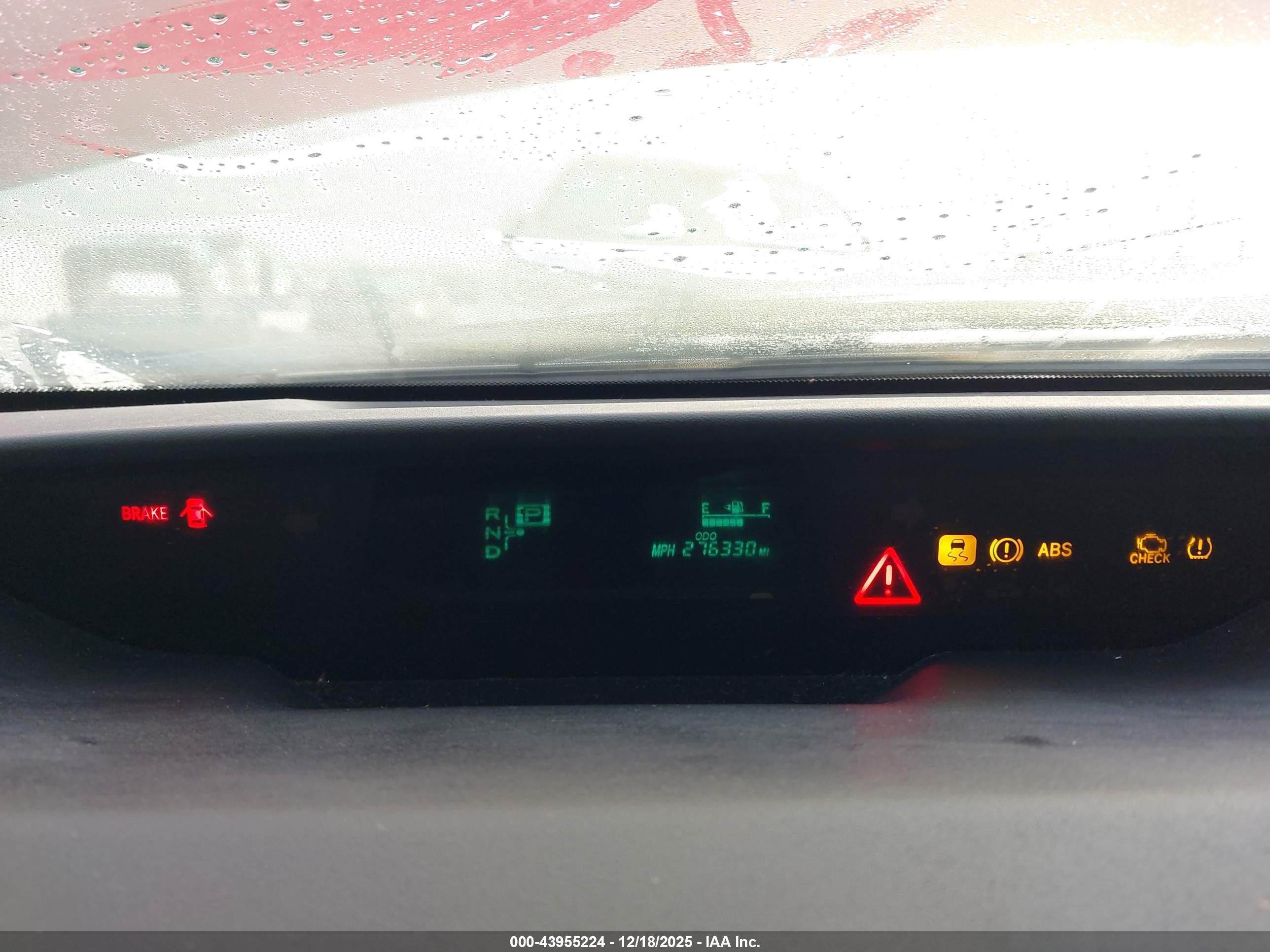 TOYOTA PRIUS image 7