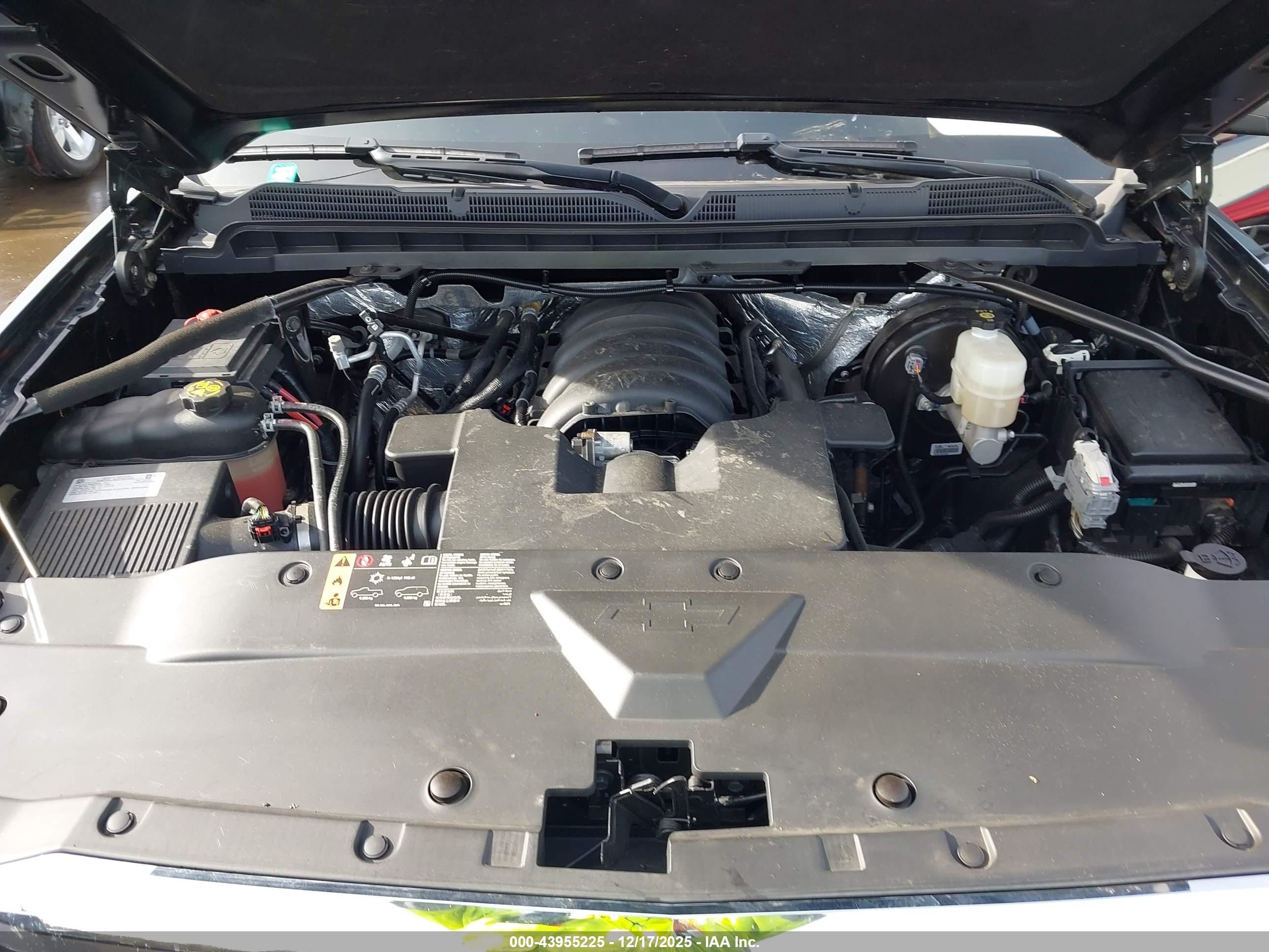 CHEVROLET SILVERADO image 10