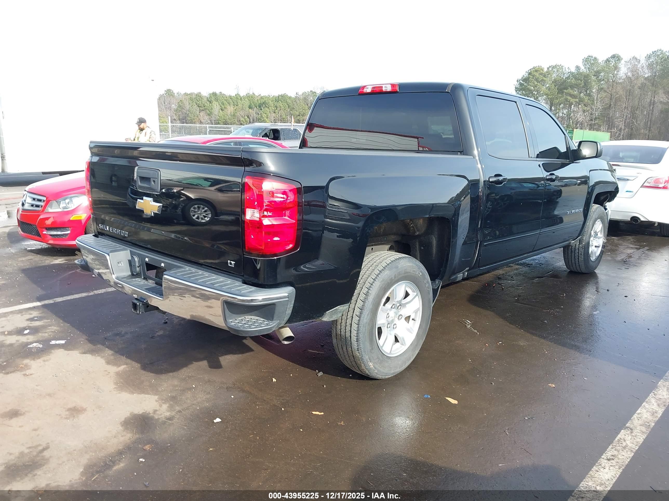 CHEVROLET SILVERADO image 4