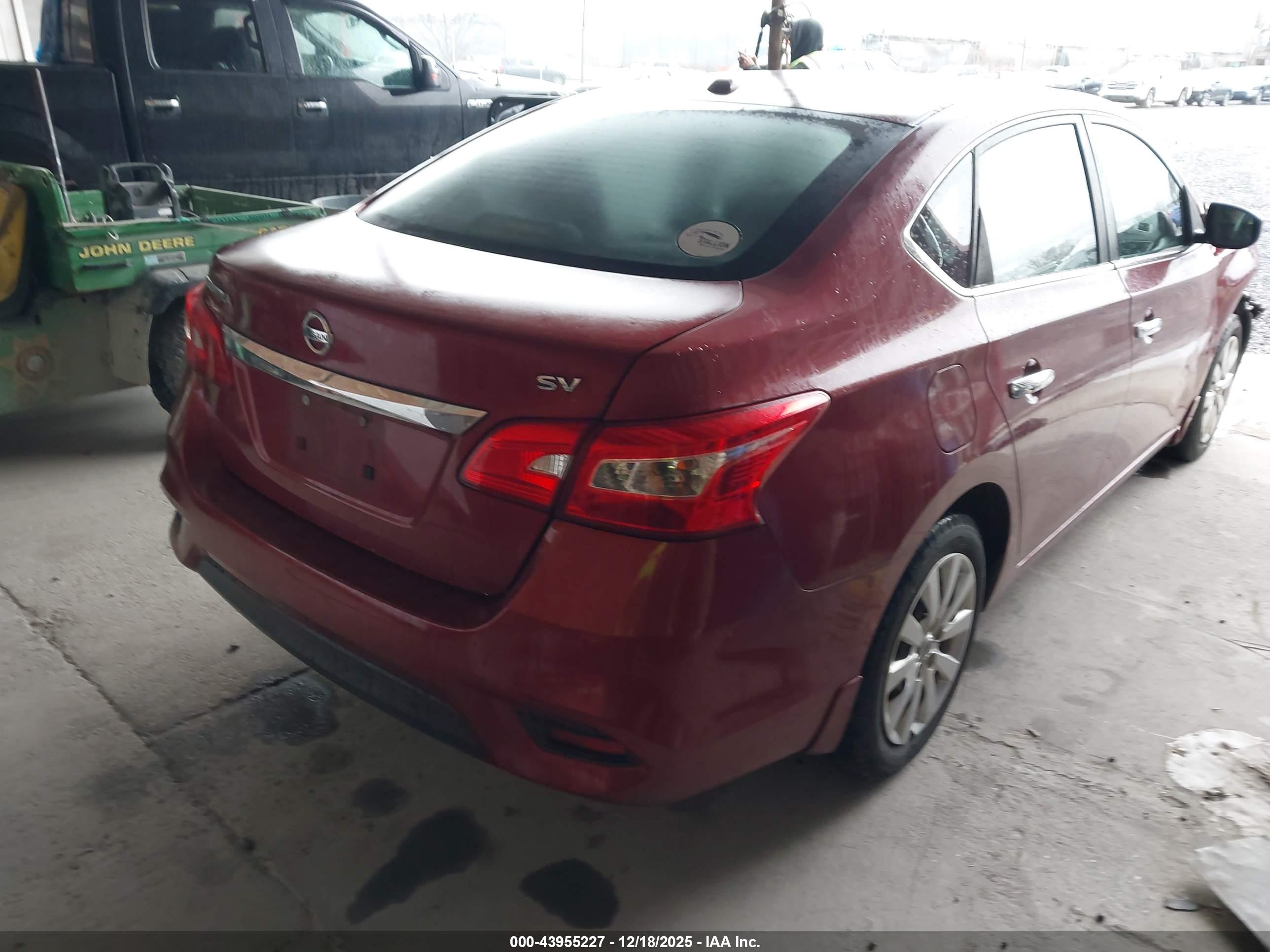 NISSAN SENTRA image 4