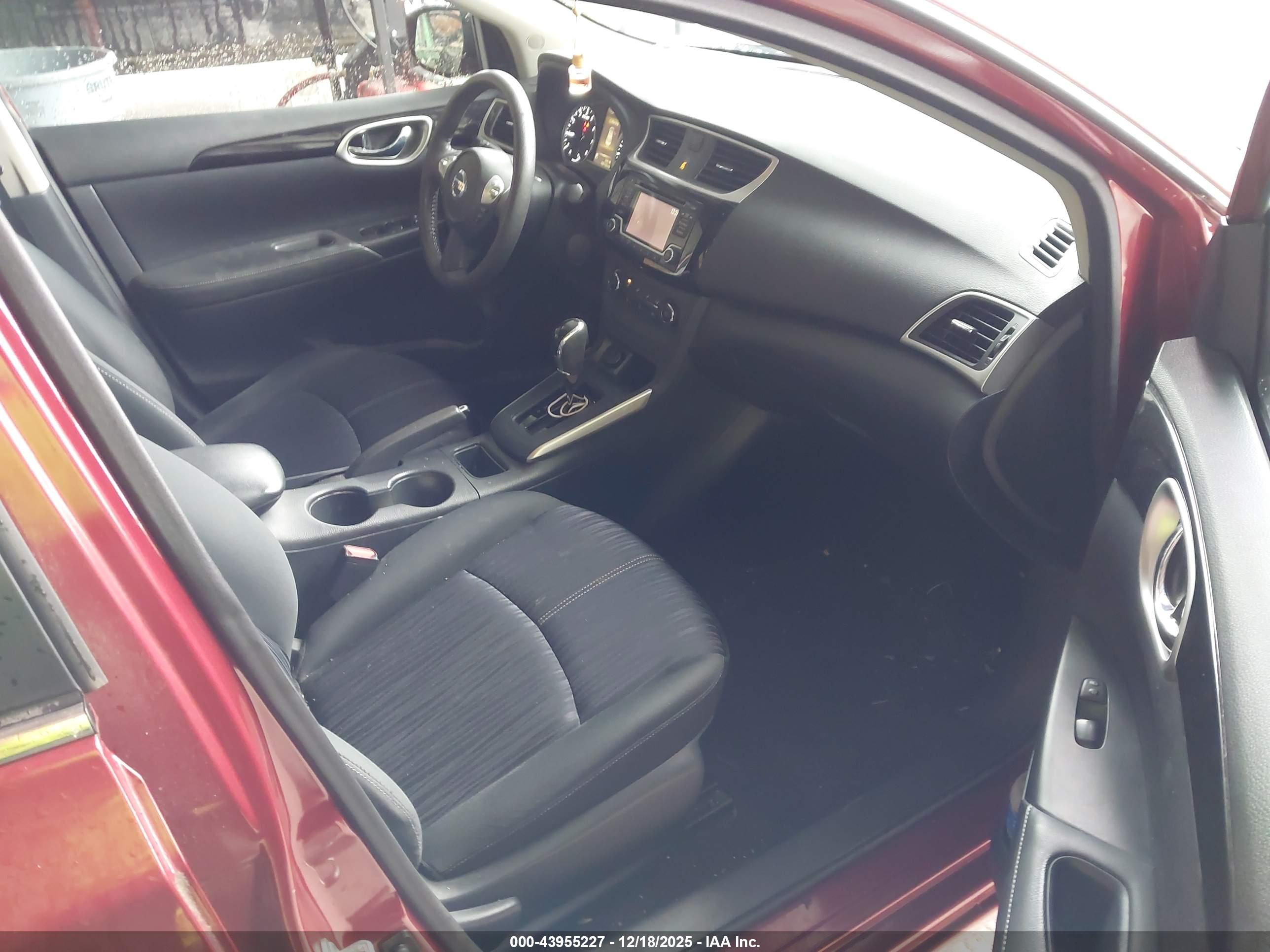 NISSAN SENTRA image 5