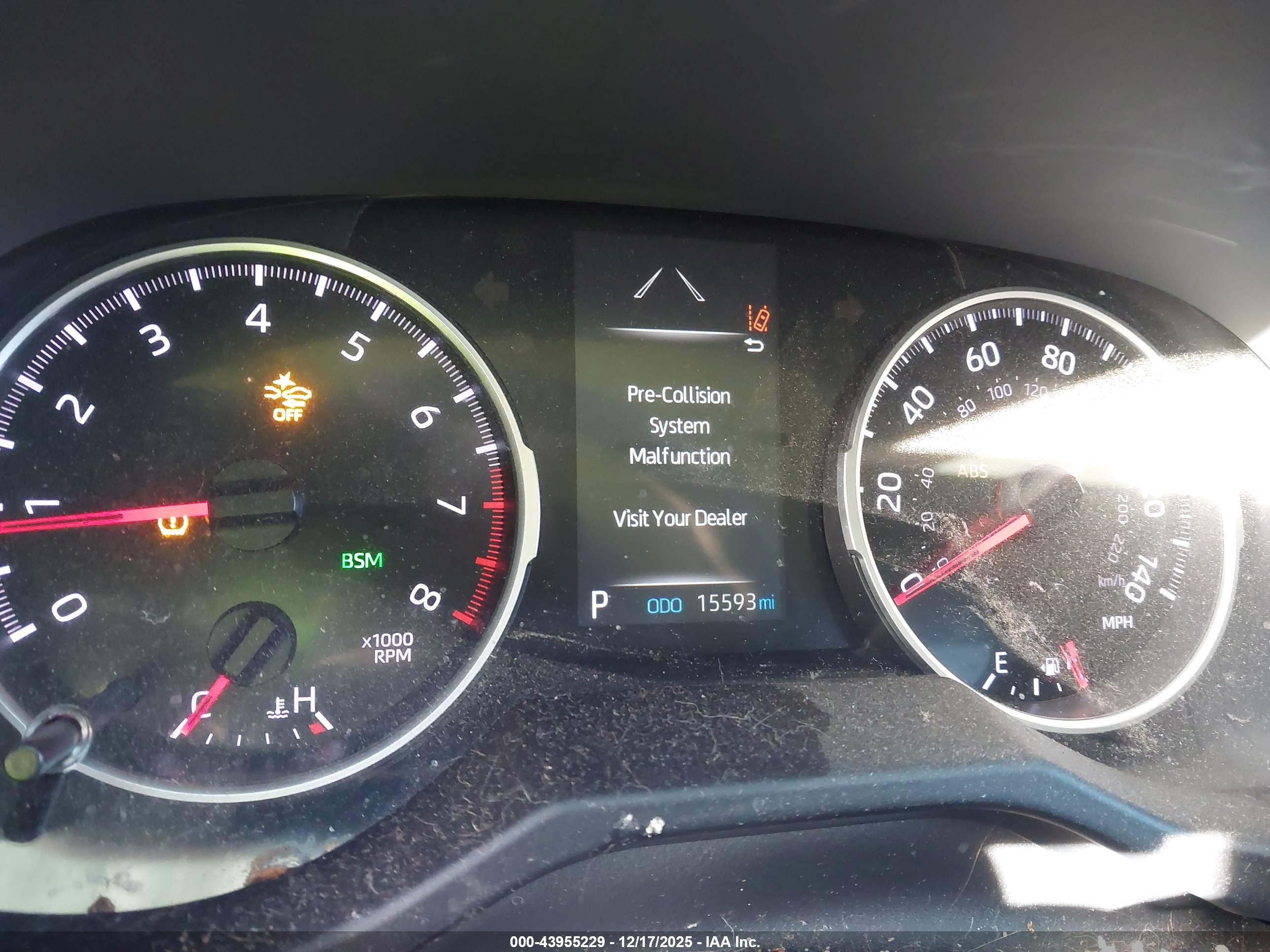TOYOTA RAV4 image 7