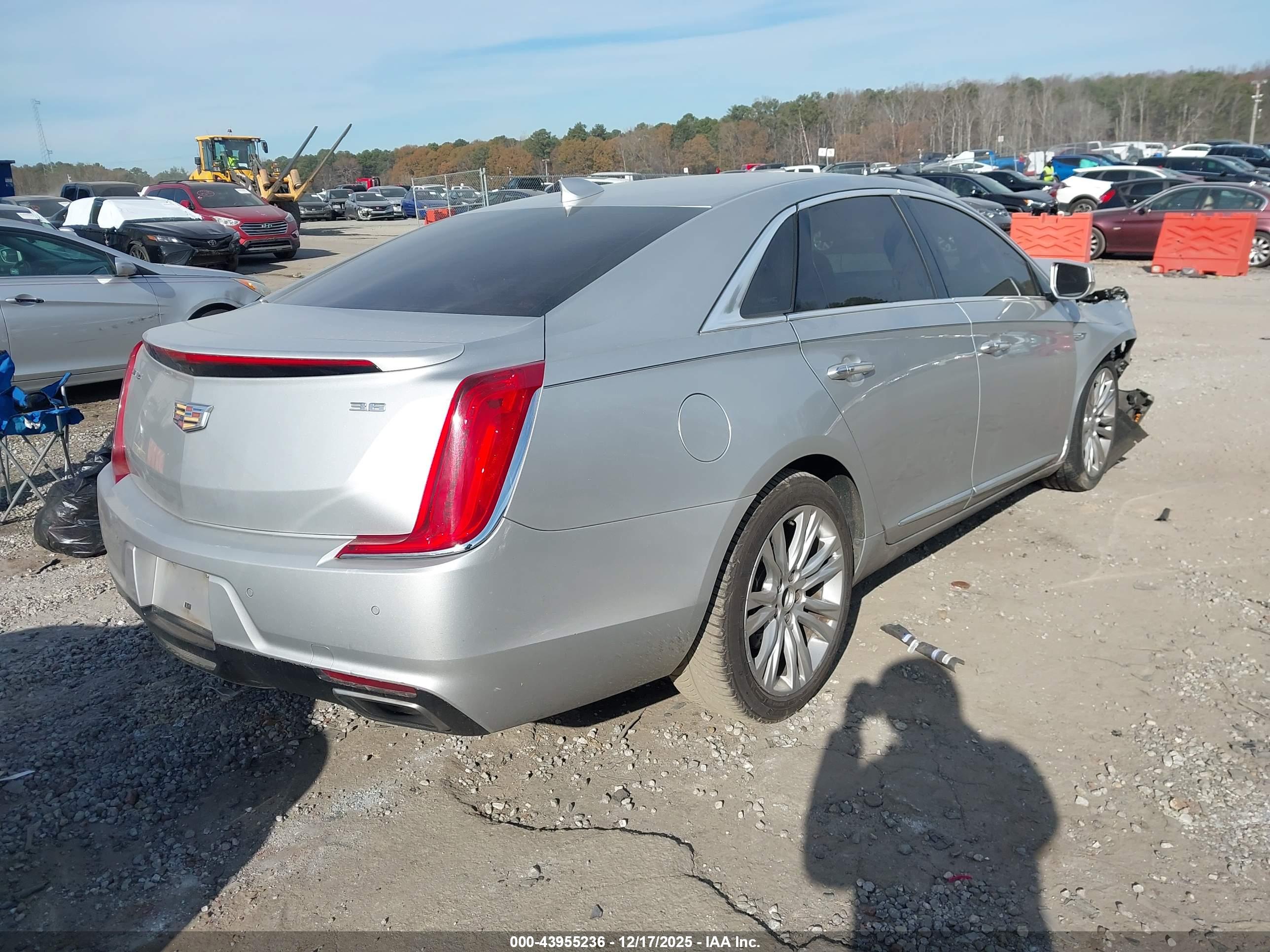 CADILLAC XTS image 4