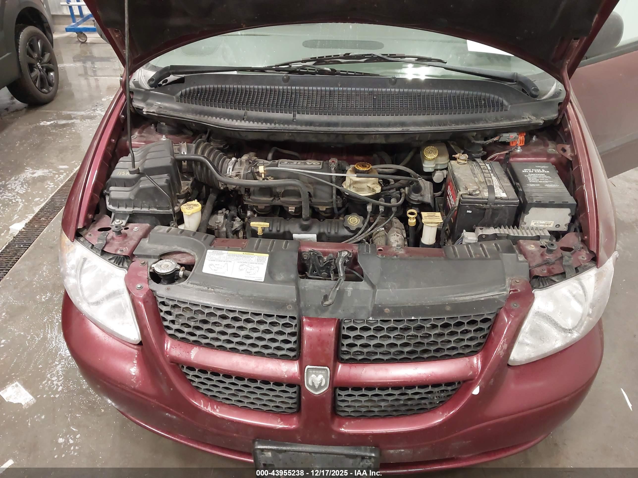 DODGE CARAVAN image 10