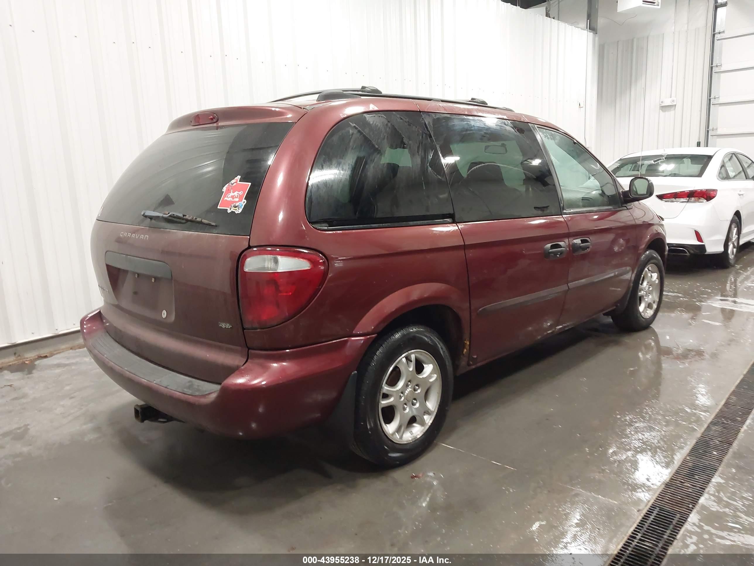 DODGE CARAVAN image 4