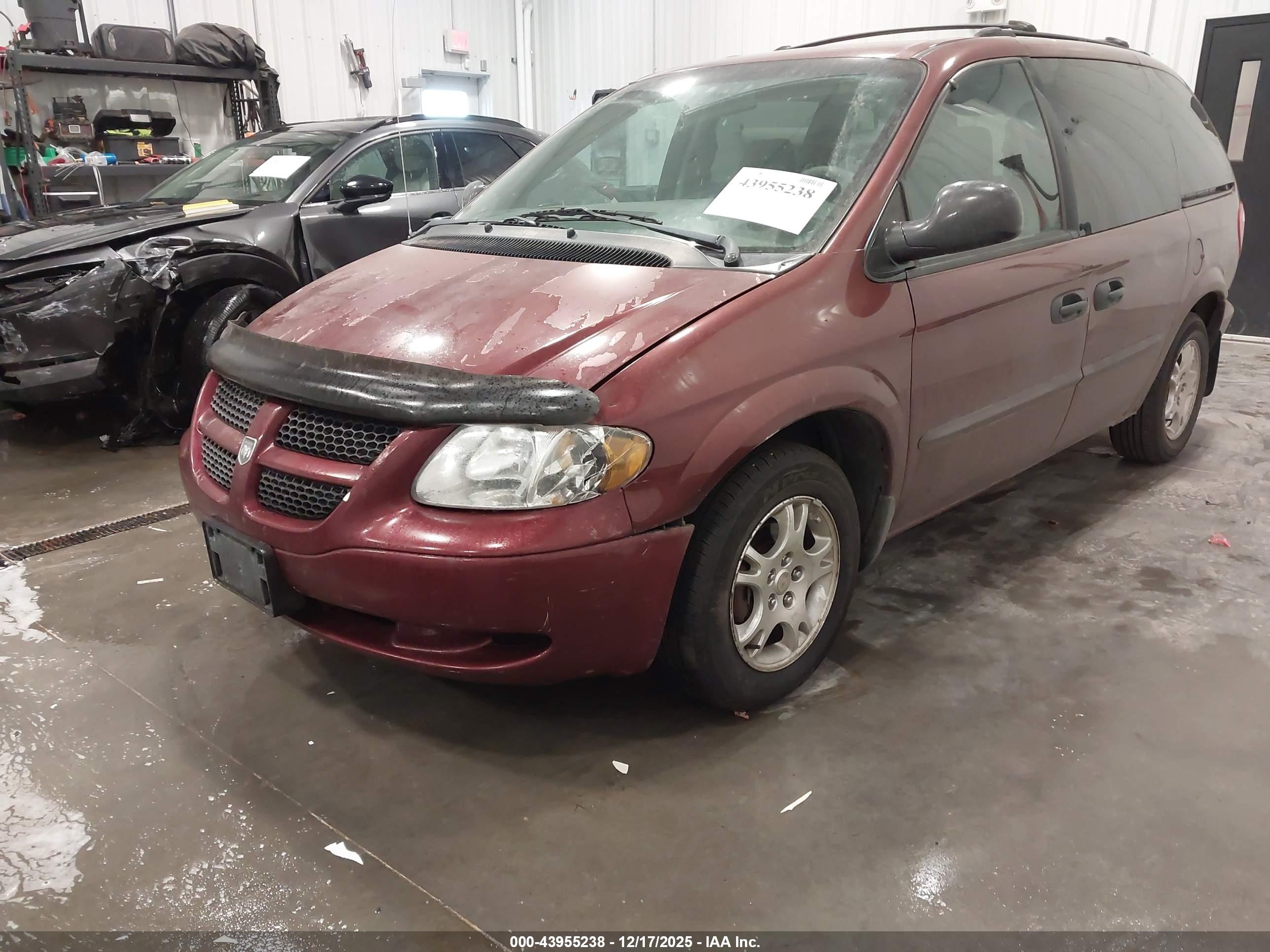 DODGE CARAVAN image 6