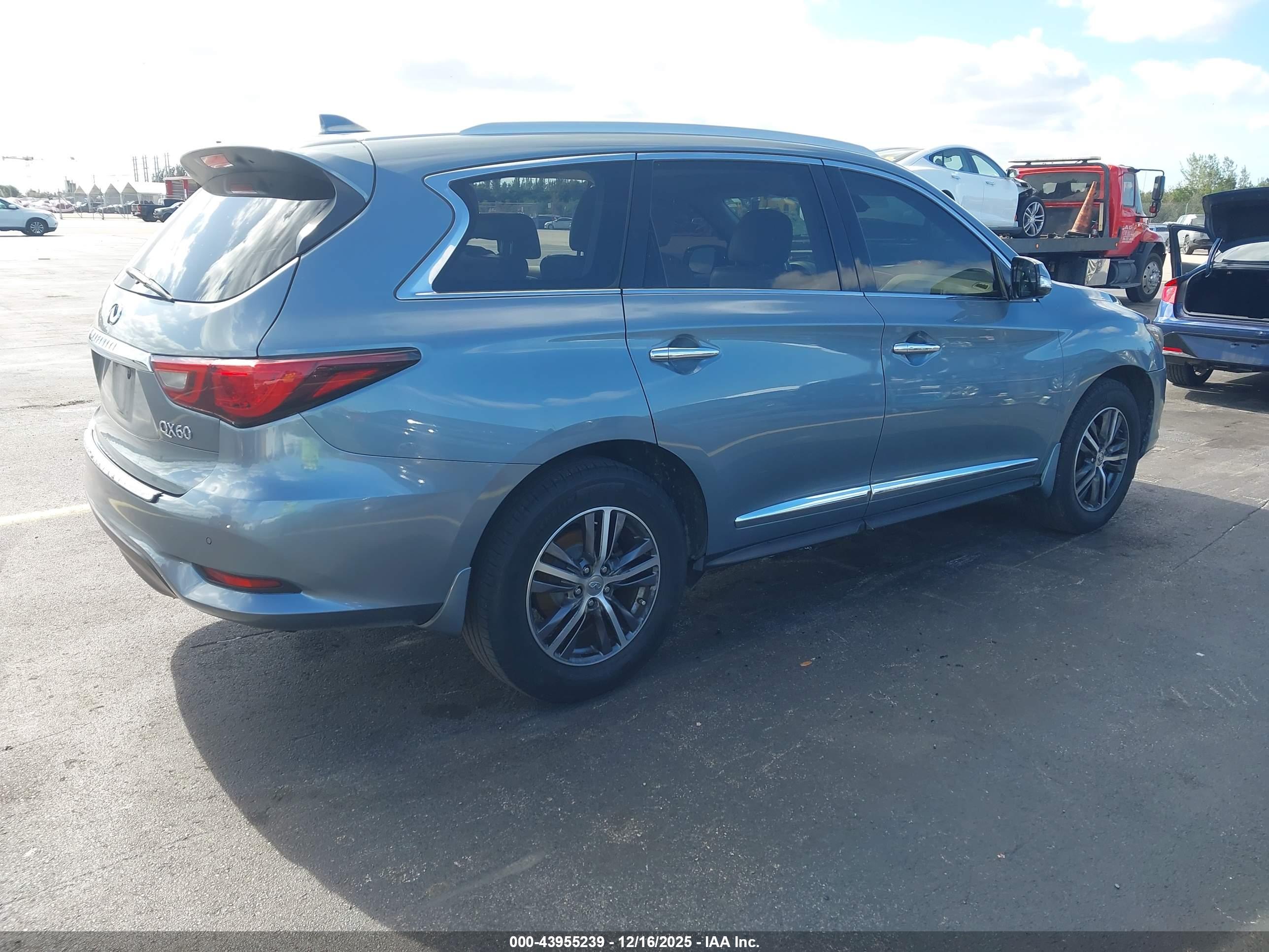 INFINITI QX60 image 4
