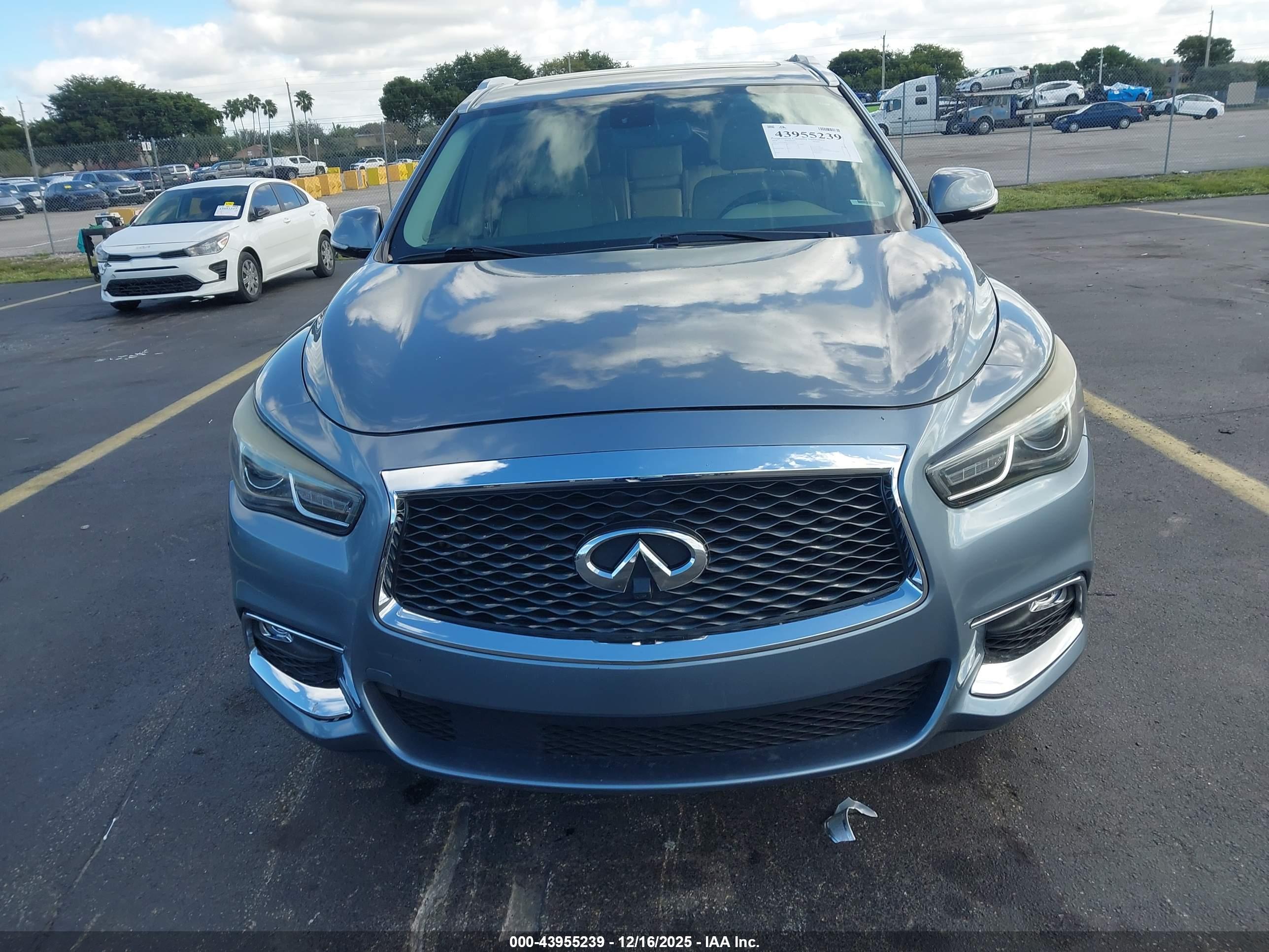 INFINITI QX60 image 6