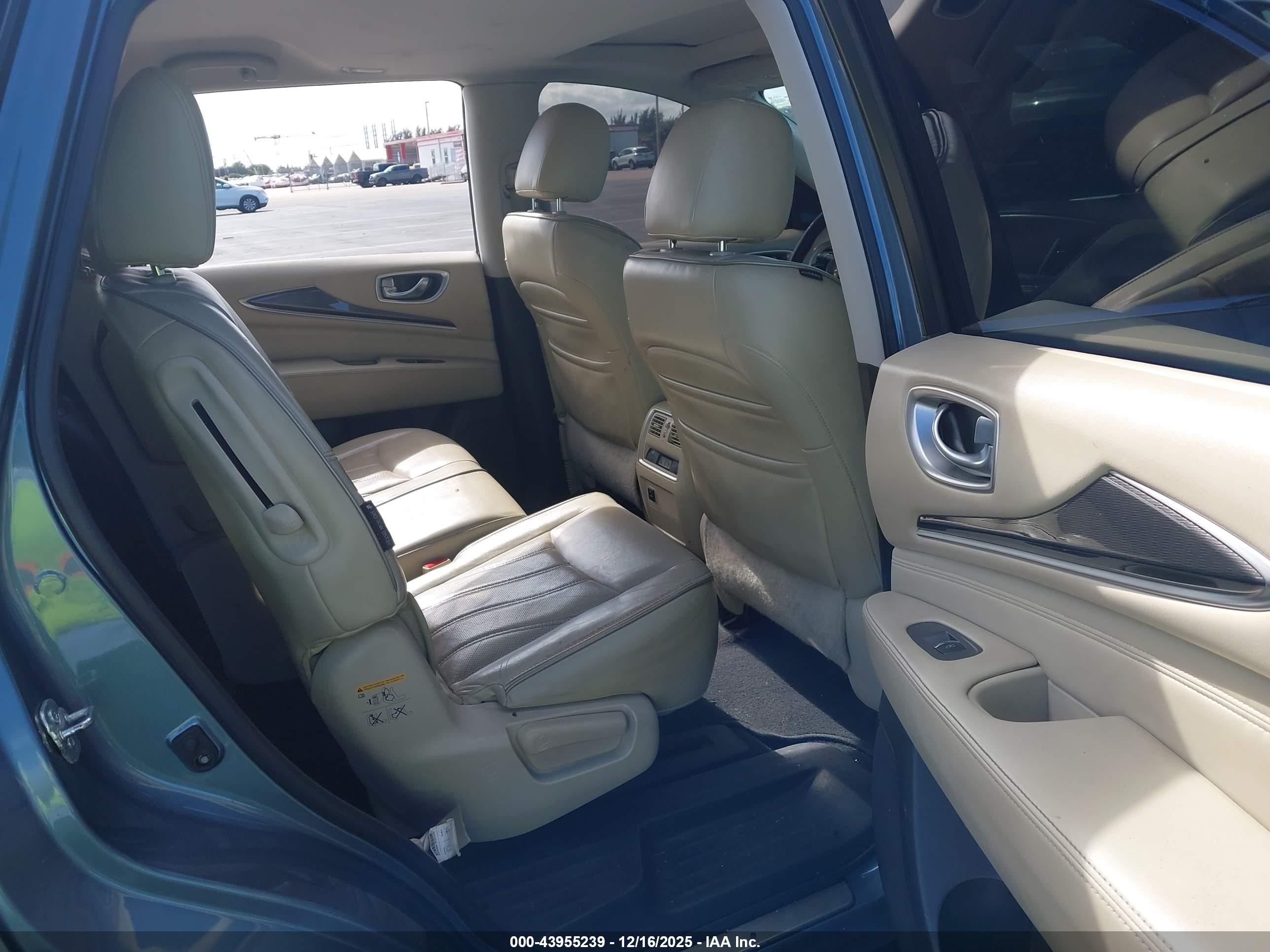 INFINITI QX60 image 8
