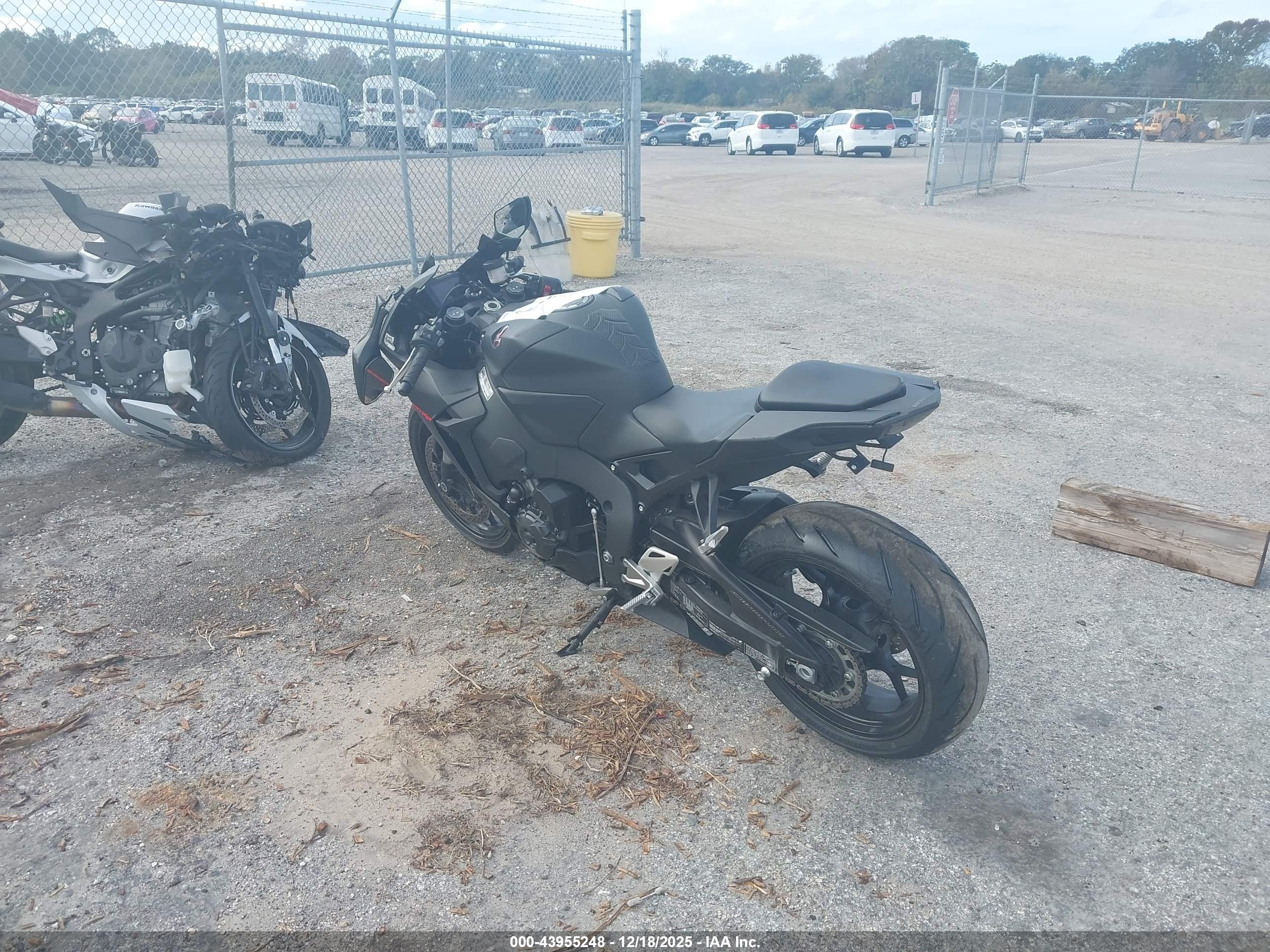 HONDA CBR1000 image 3