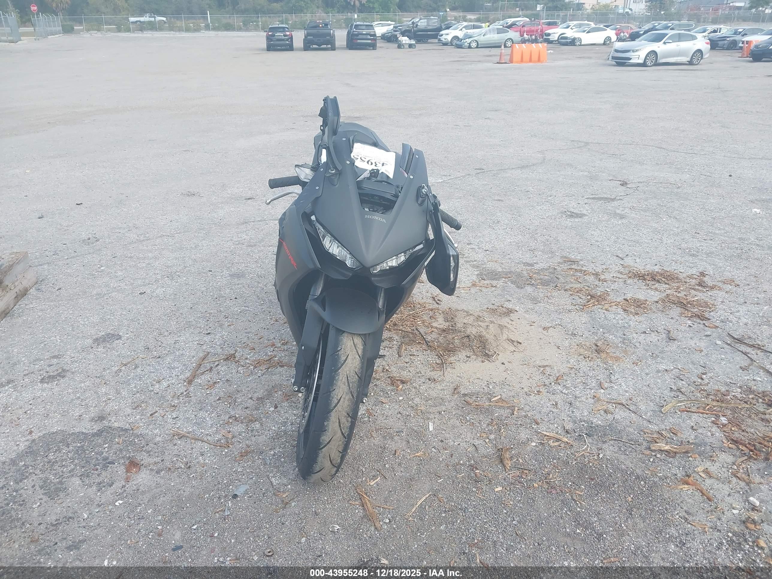 HONDA CBR1000 image 5