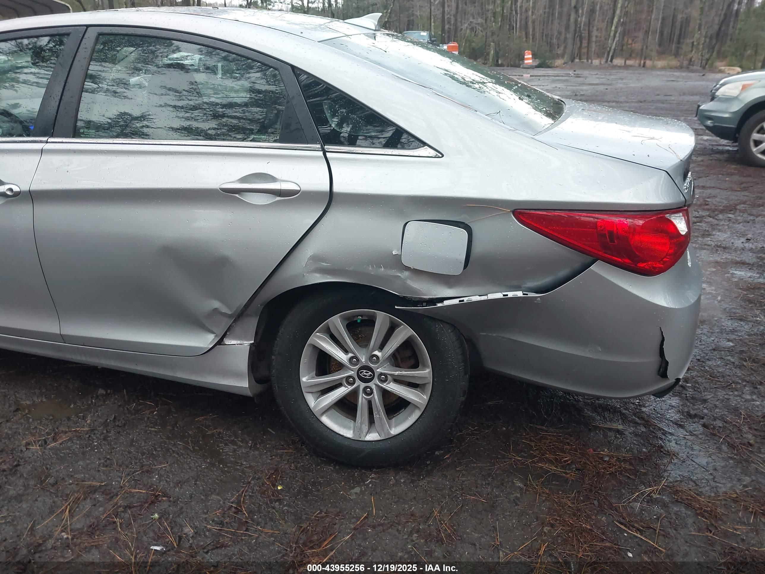 HYUNDAI SONATA image 6