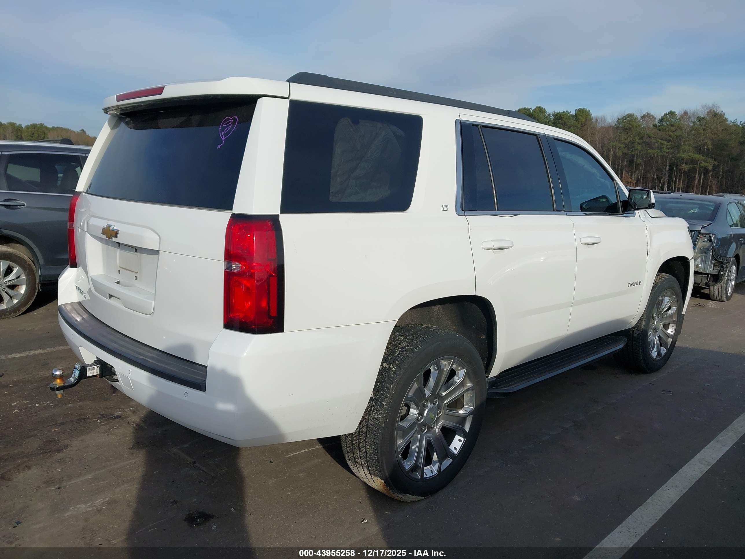 CHEVROLET TAHOE image 4