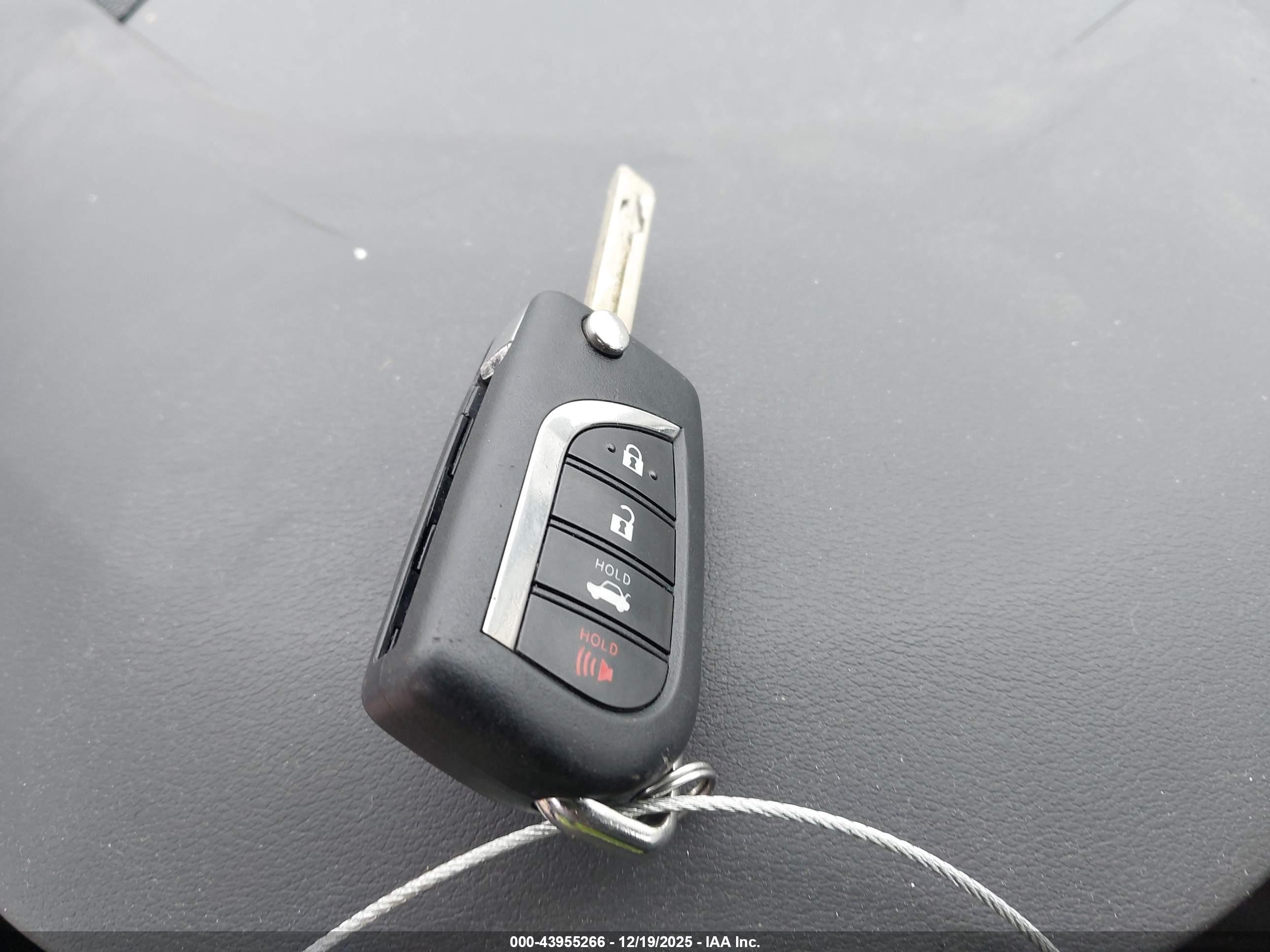 TOYOTA COROLLA image 11