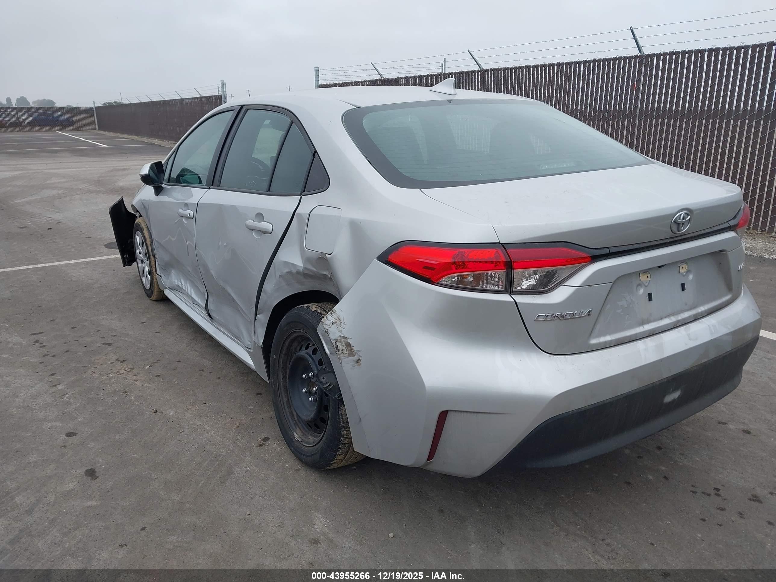 TOYOTA COROLLA image 3