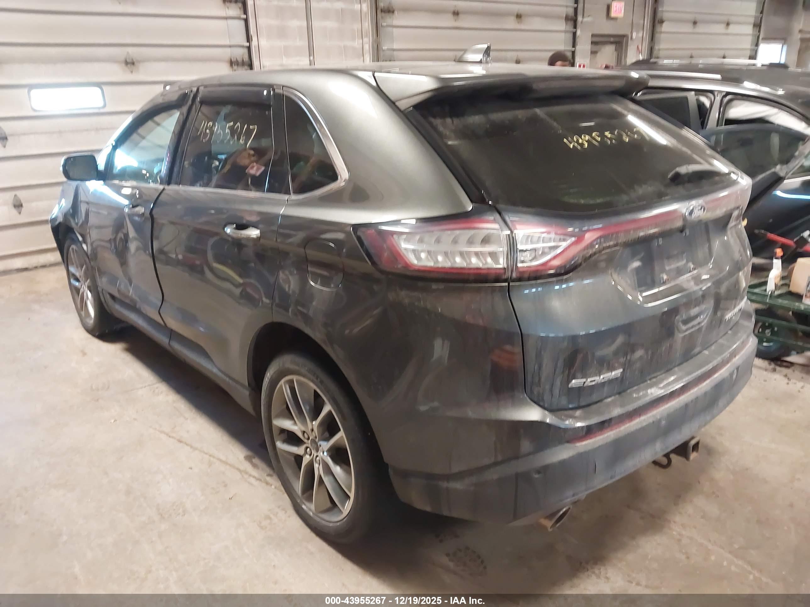 FORD EDGE image 3