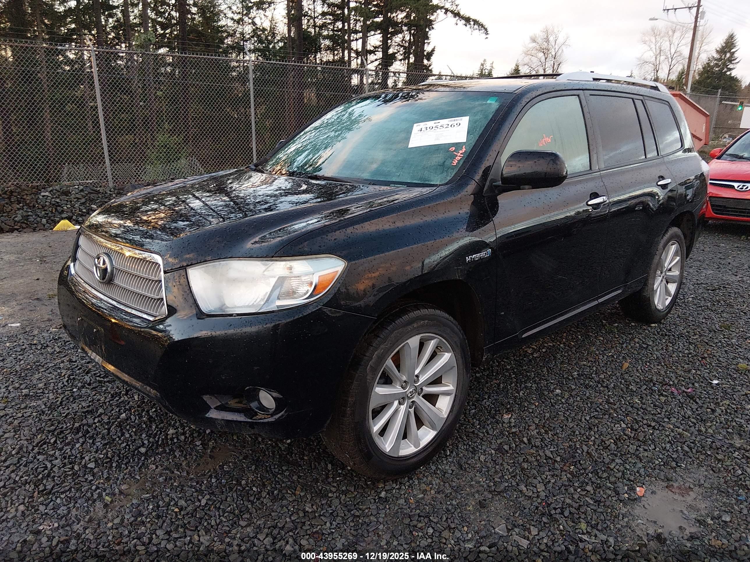 TOYOTA HIGHLANDER image 2