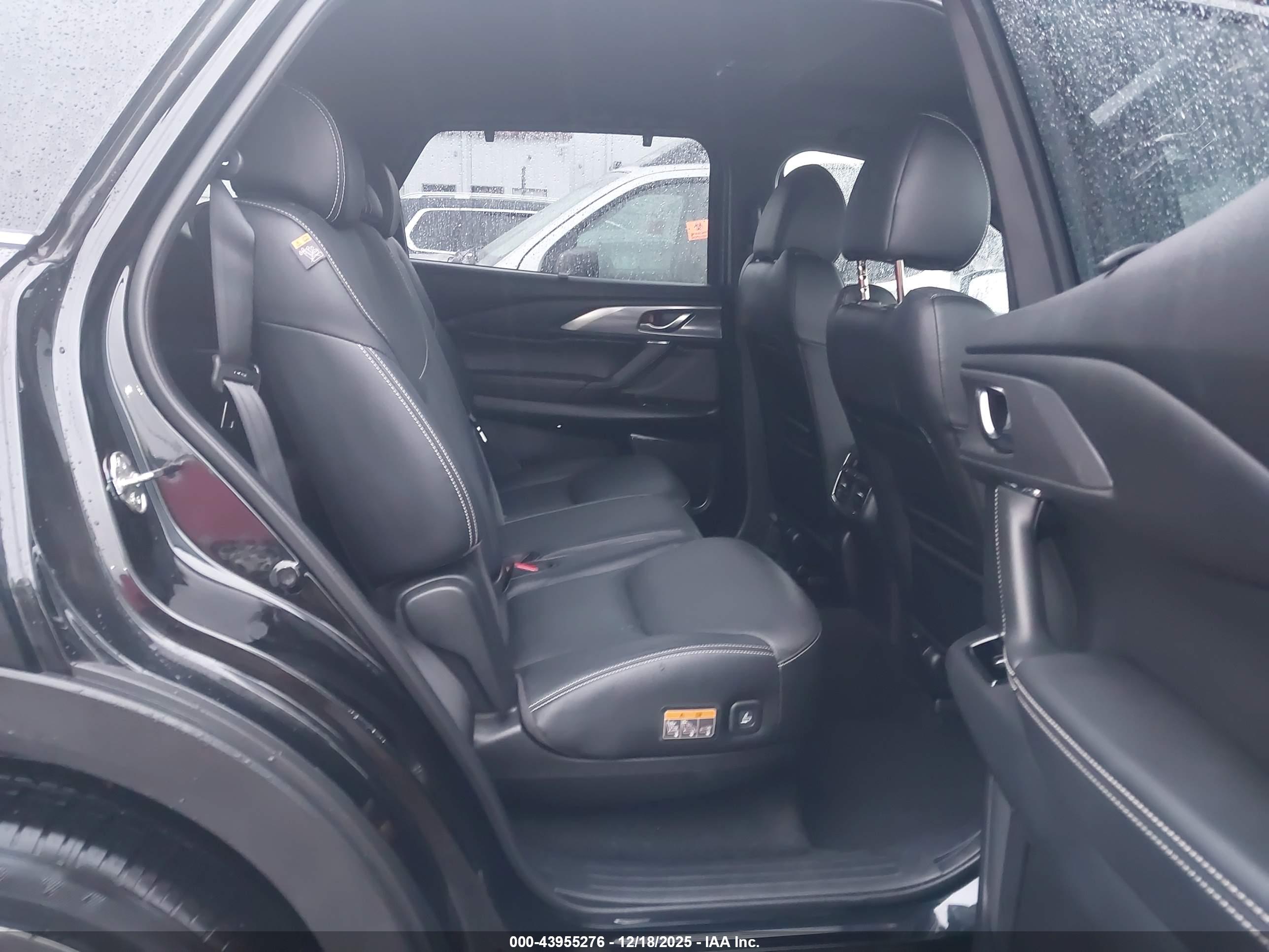 MAZDA CX-9 image 8