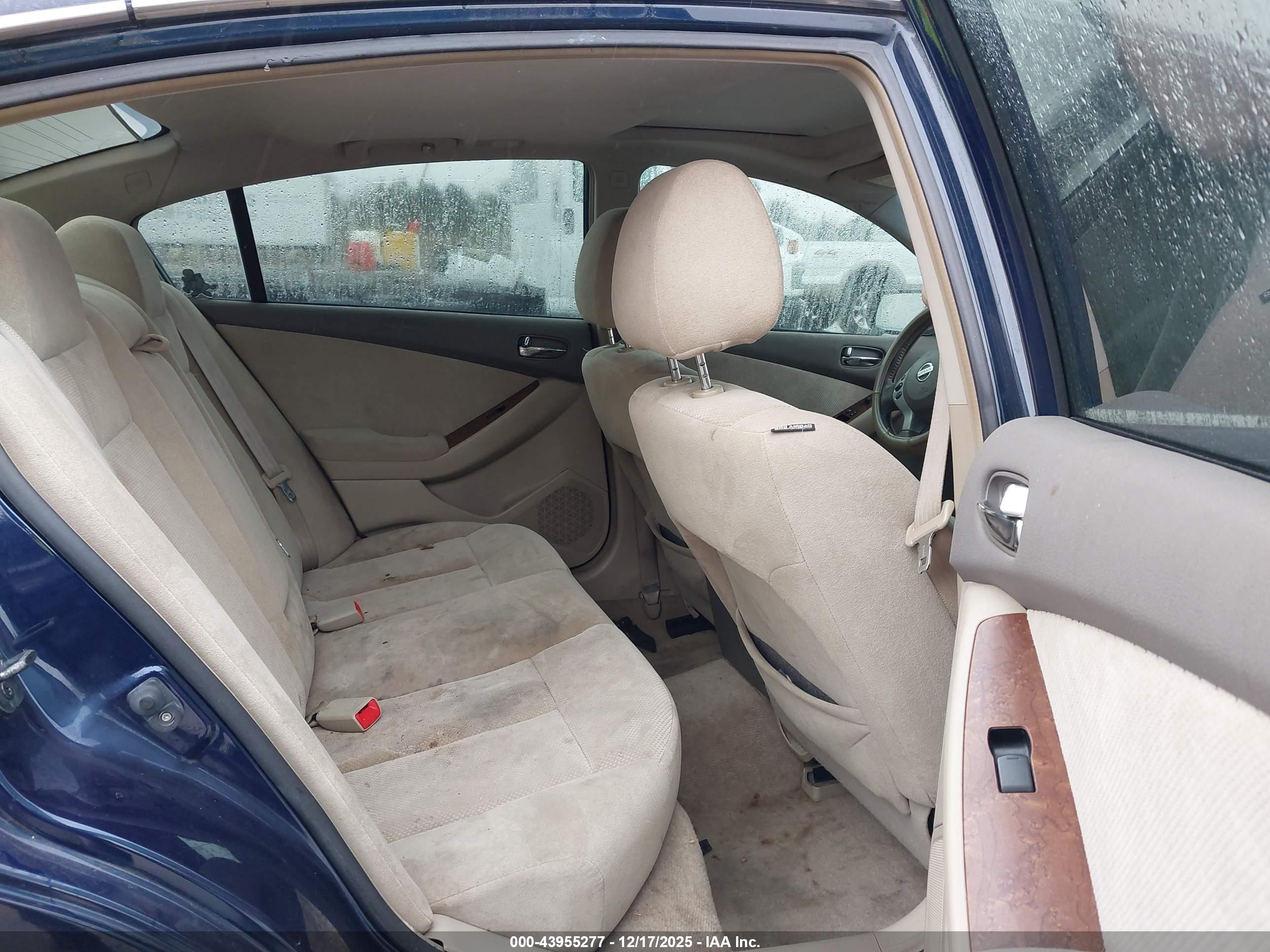 NISSAN ALTIMA image 8
