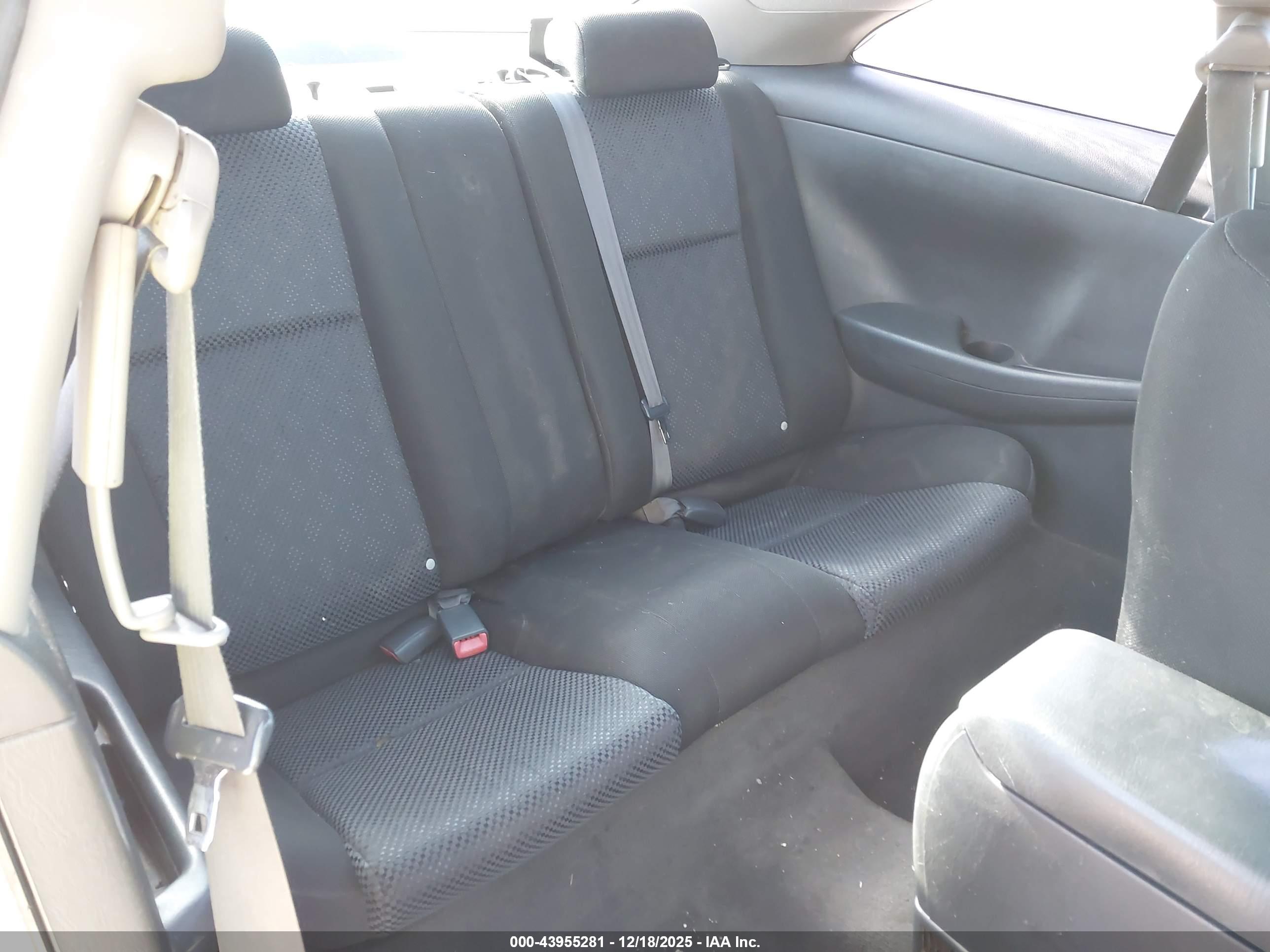TOYOTA CAMRY image 8