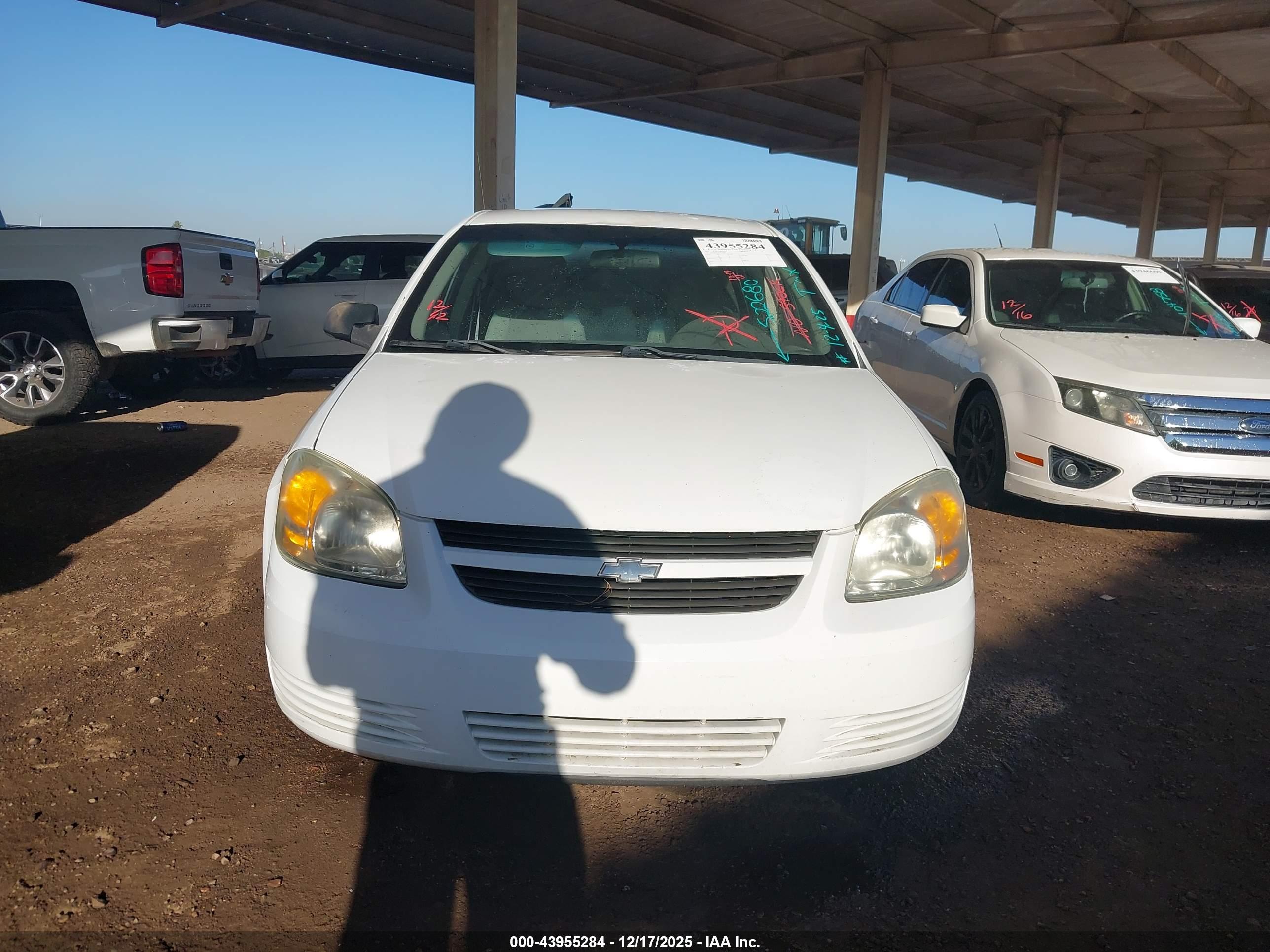 CHEVROLET COBALT image 6