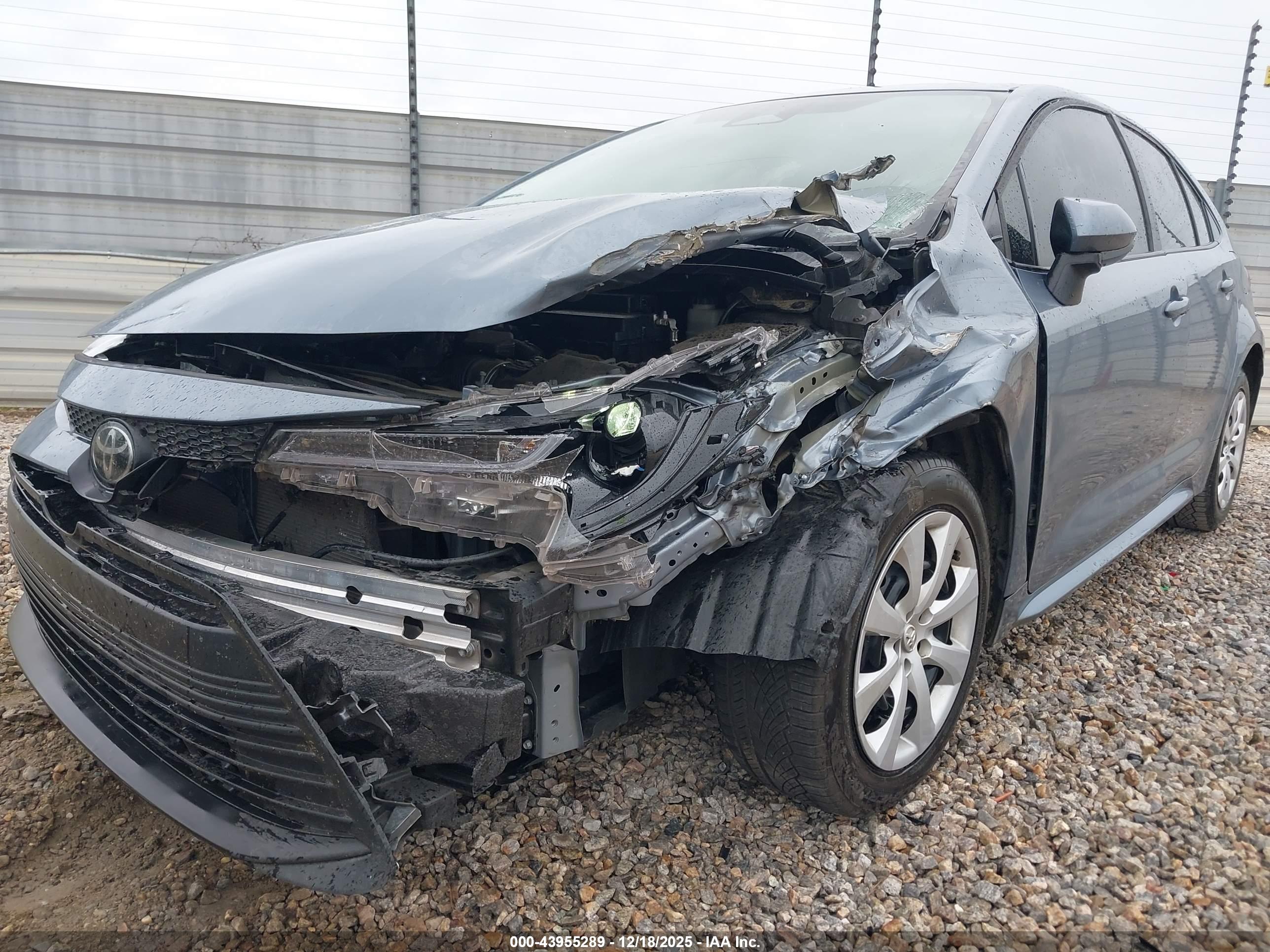 TOYOTA COROLLA image 6