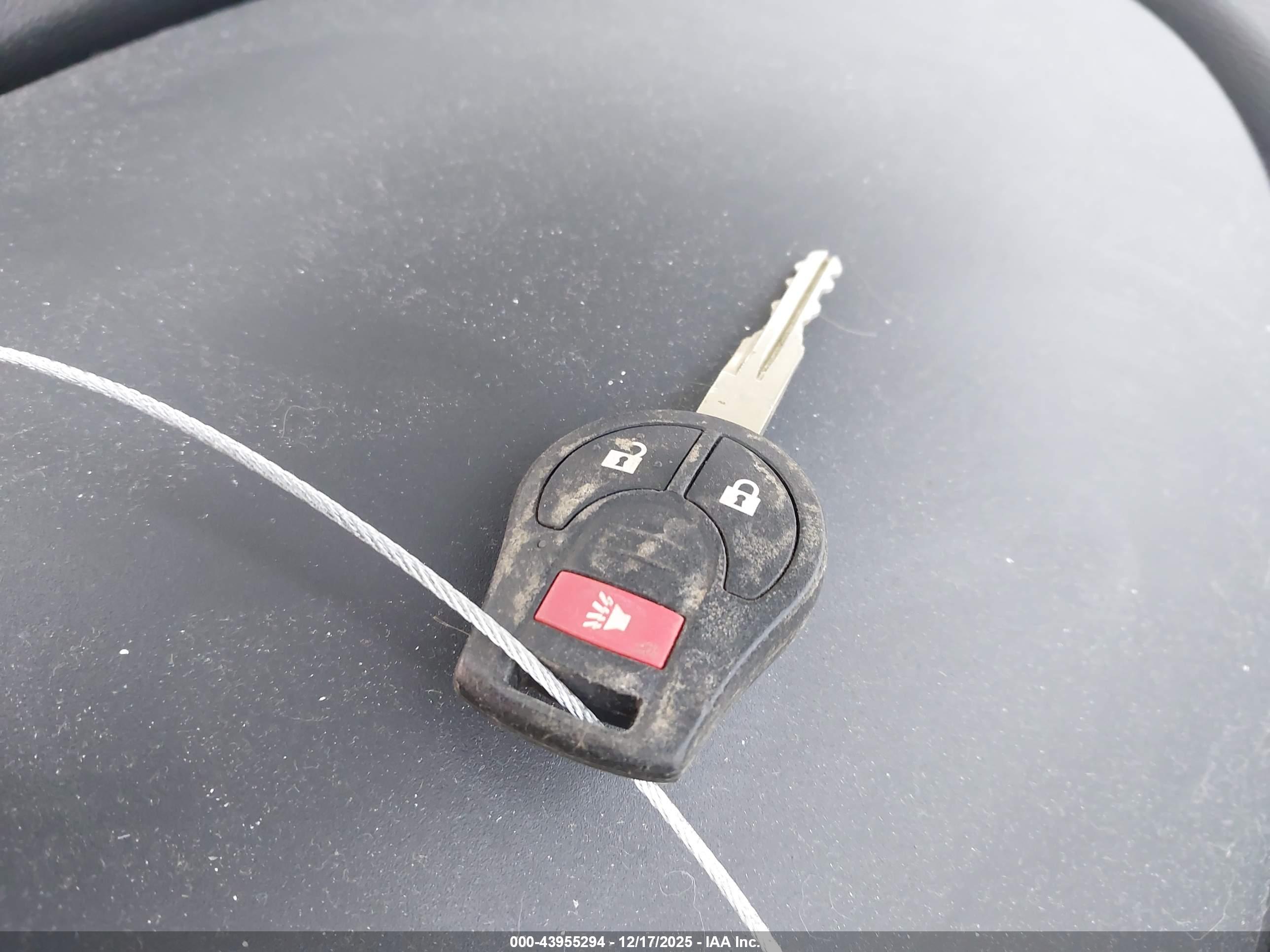 NISSAN ROGUE image 11