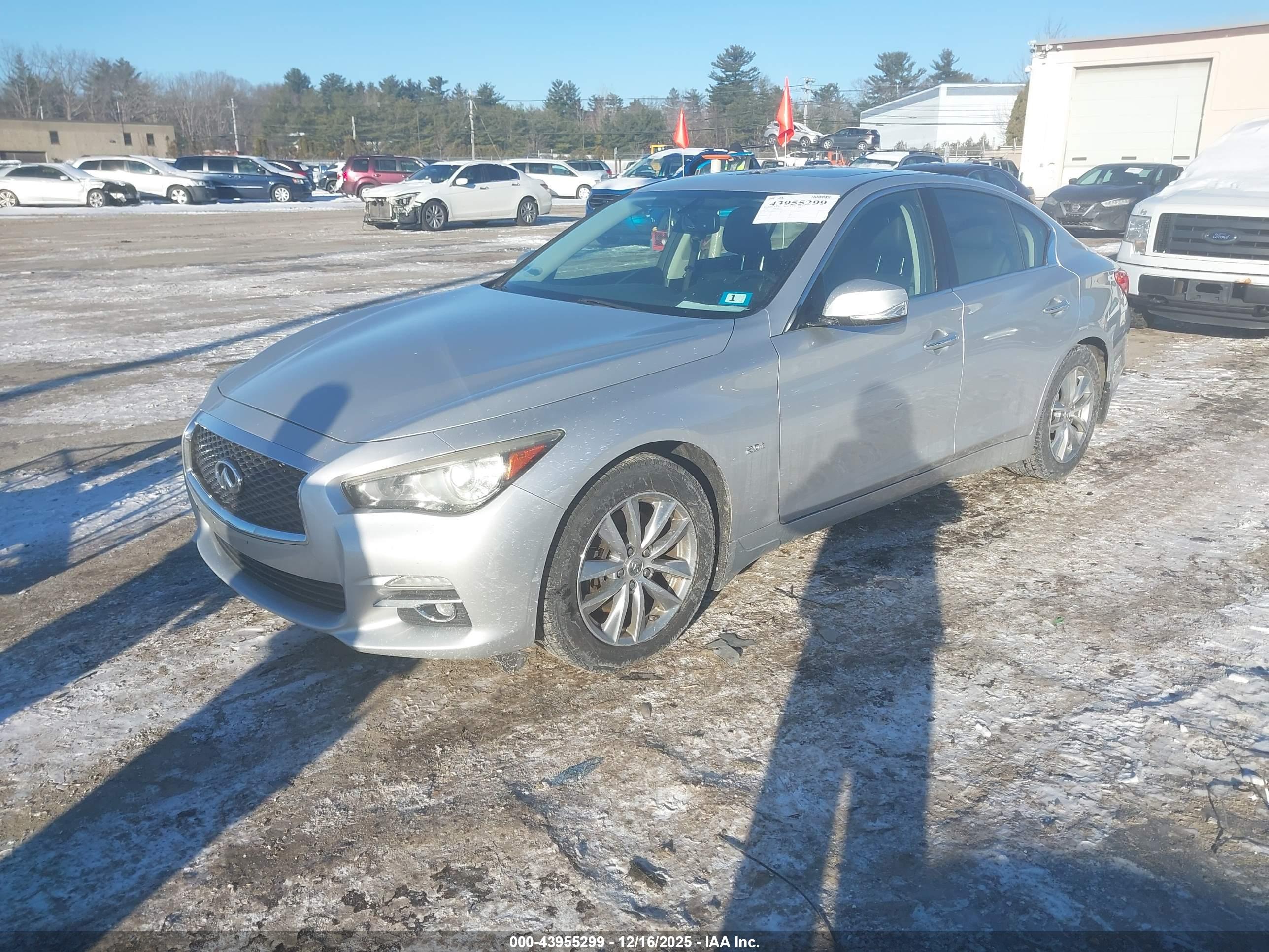 INFINITI Q50 image 2