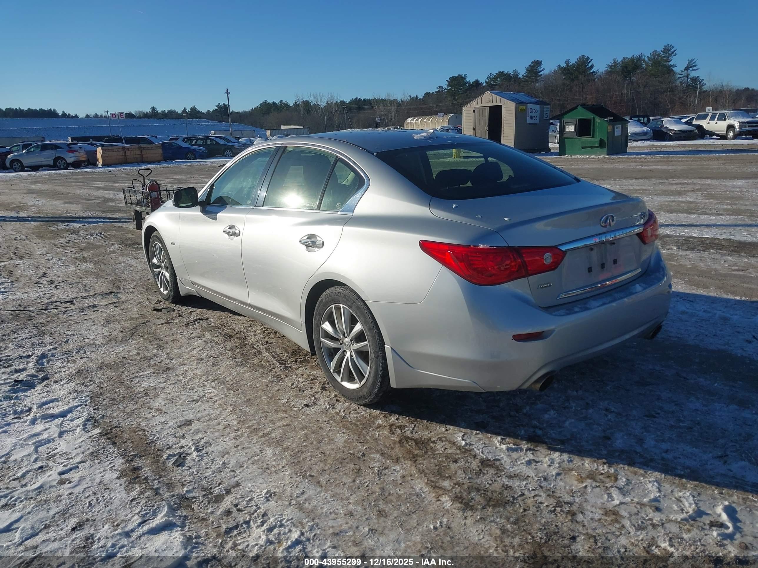 INFINITI Q50 image 3