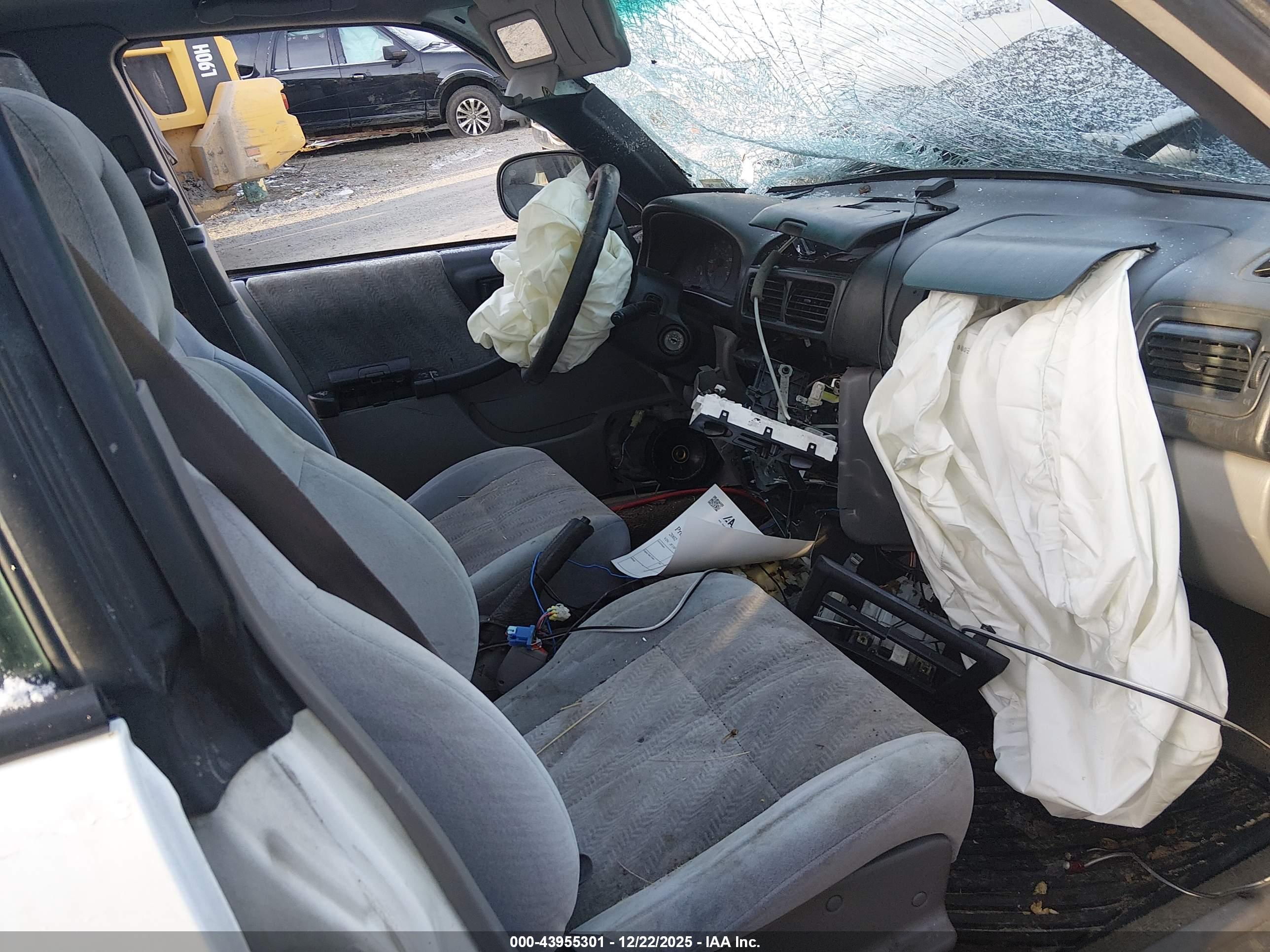 SUBARU FORESTER image 5