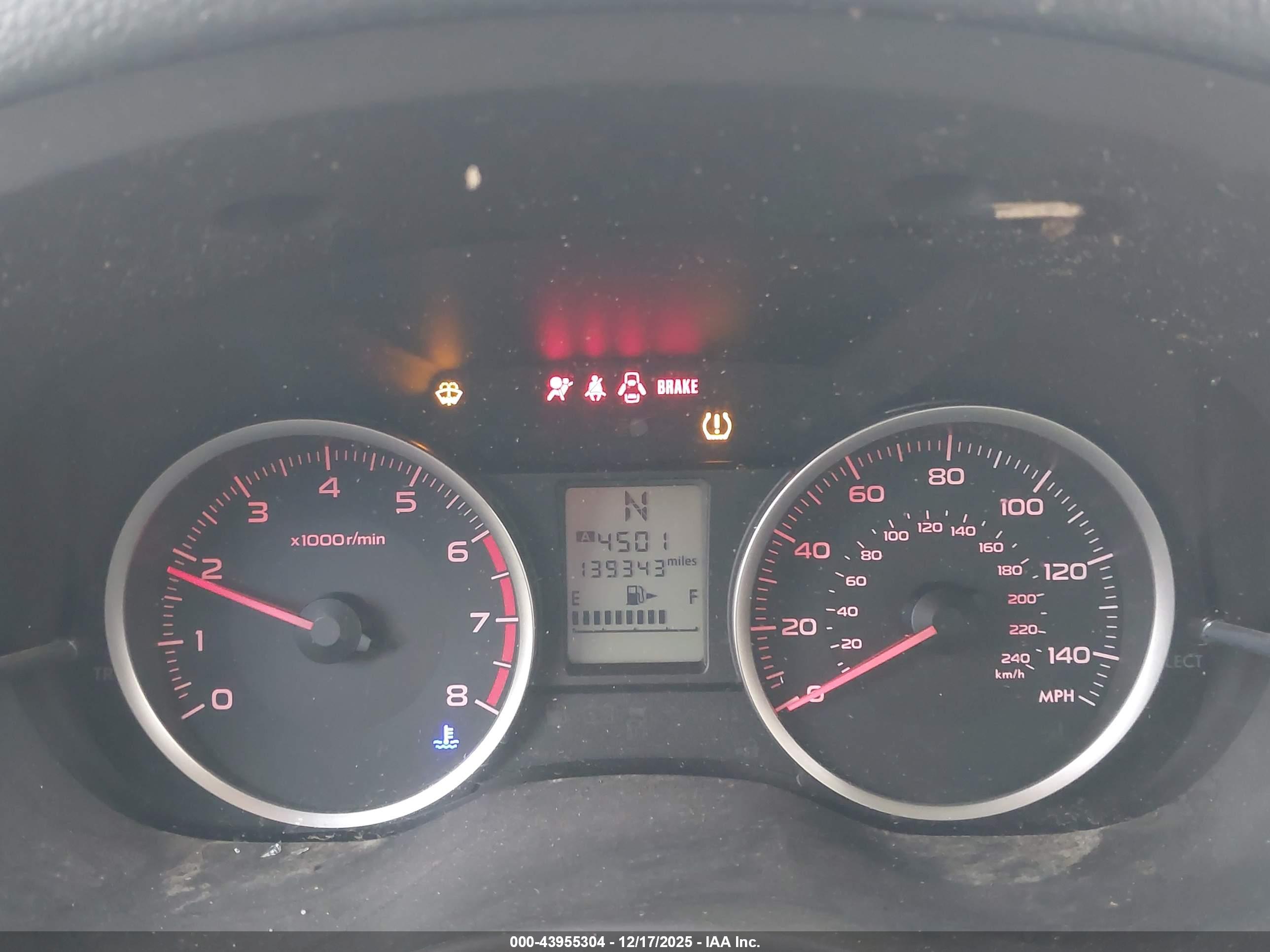 SUBARU FORESTER image 7