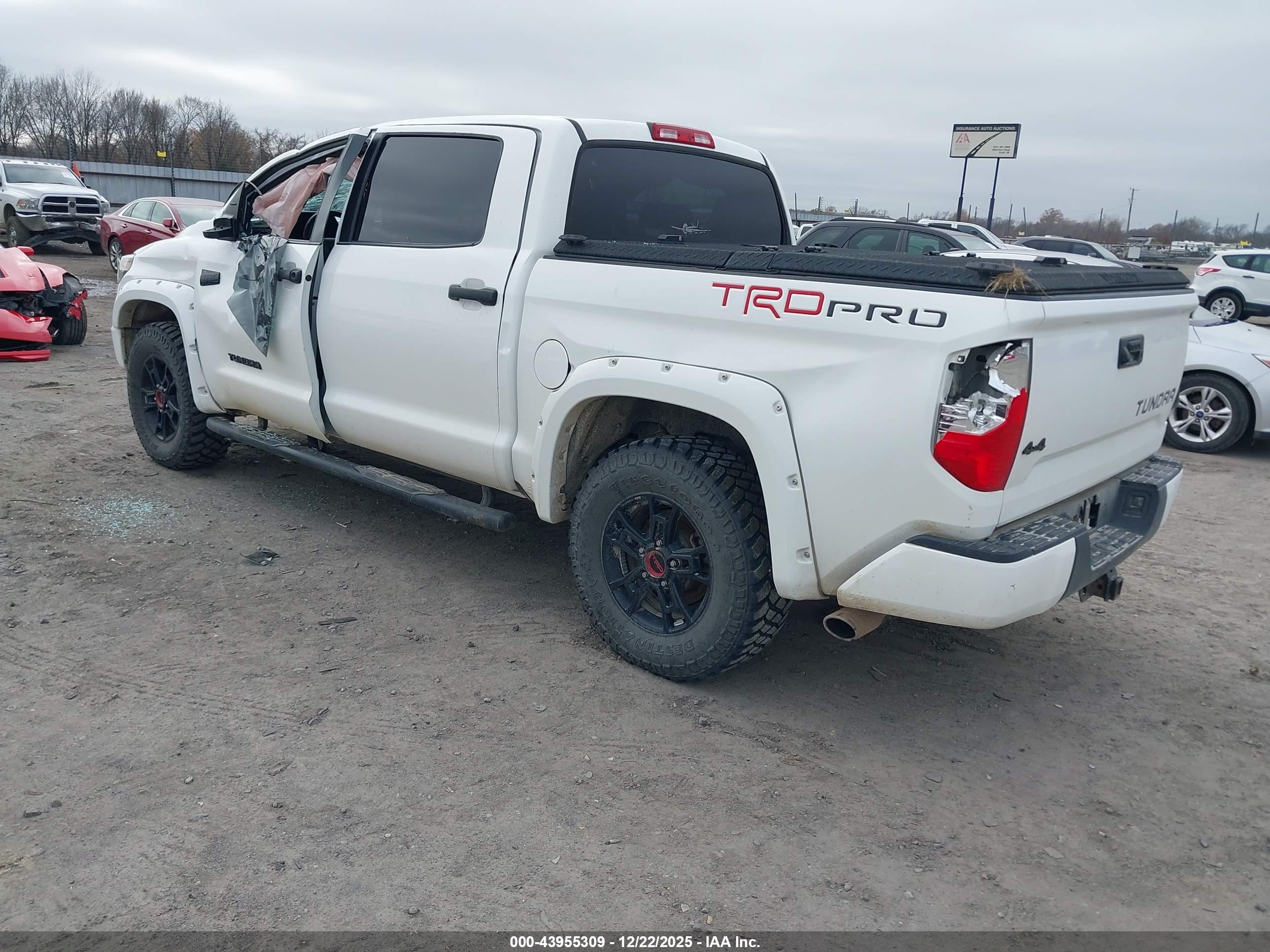 TOYOTA TUNDRA image 3