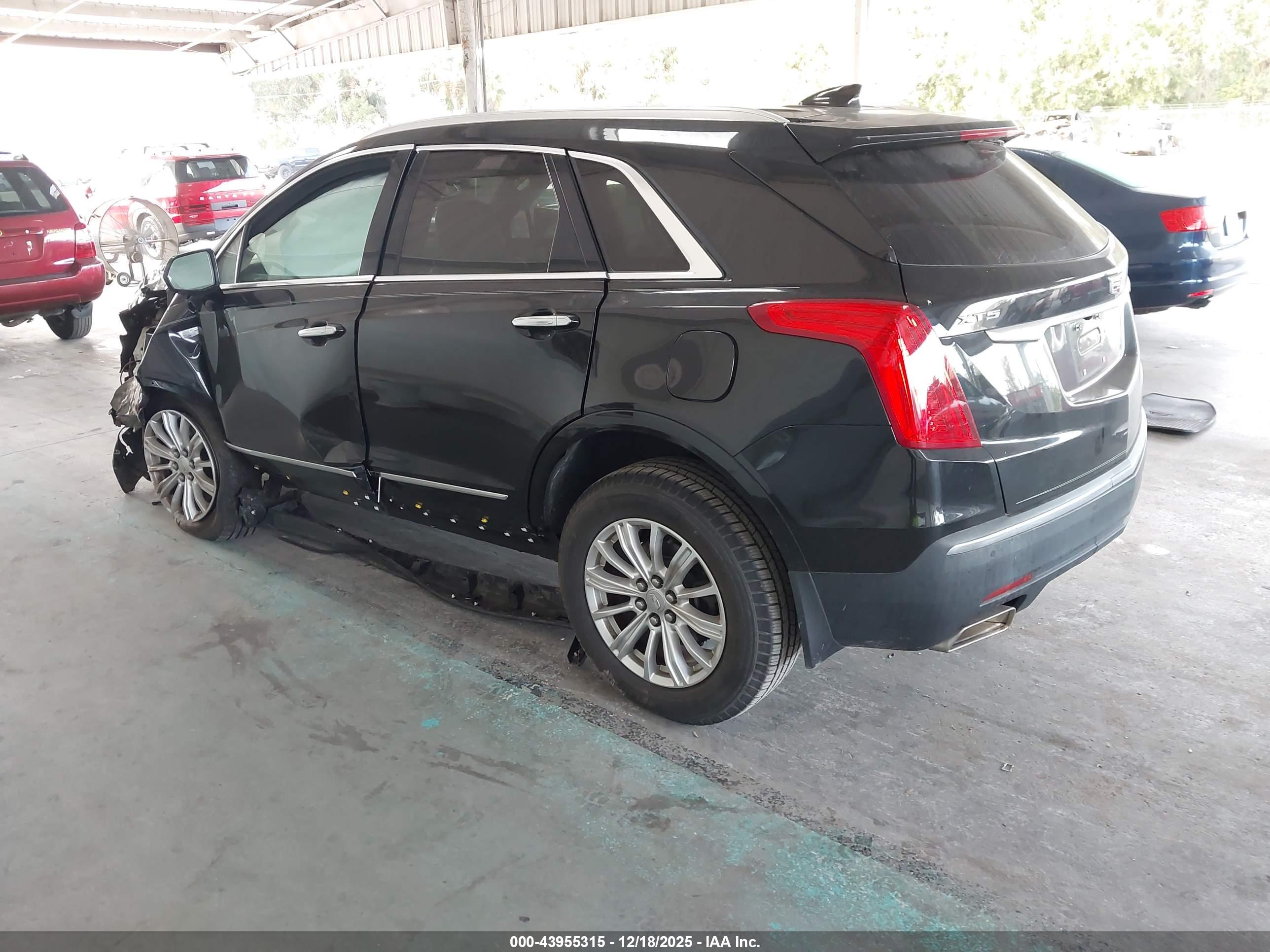 CADILLAC XT5 image 3