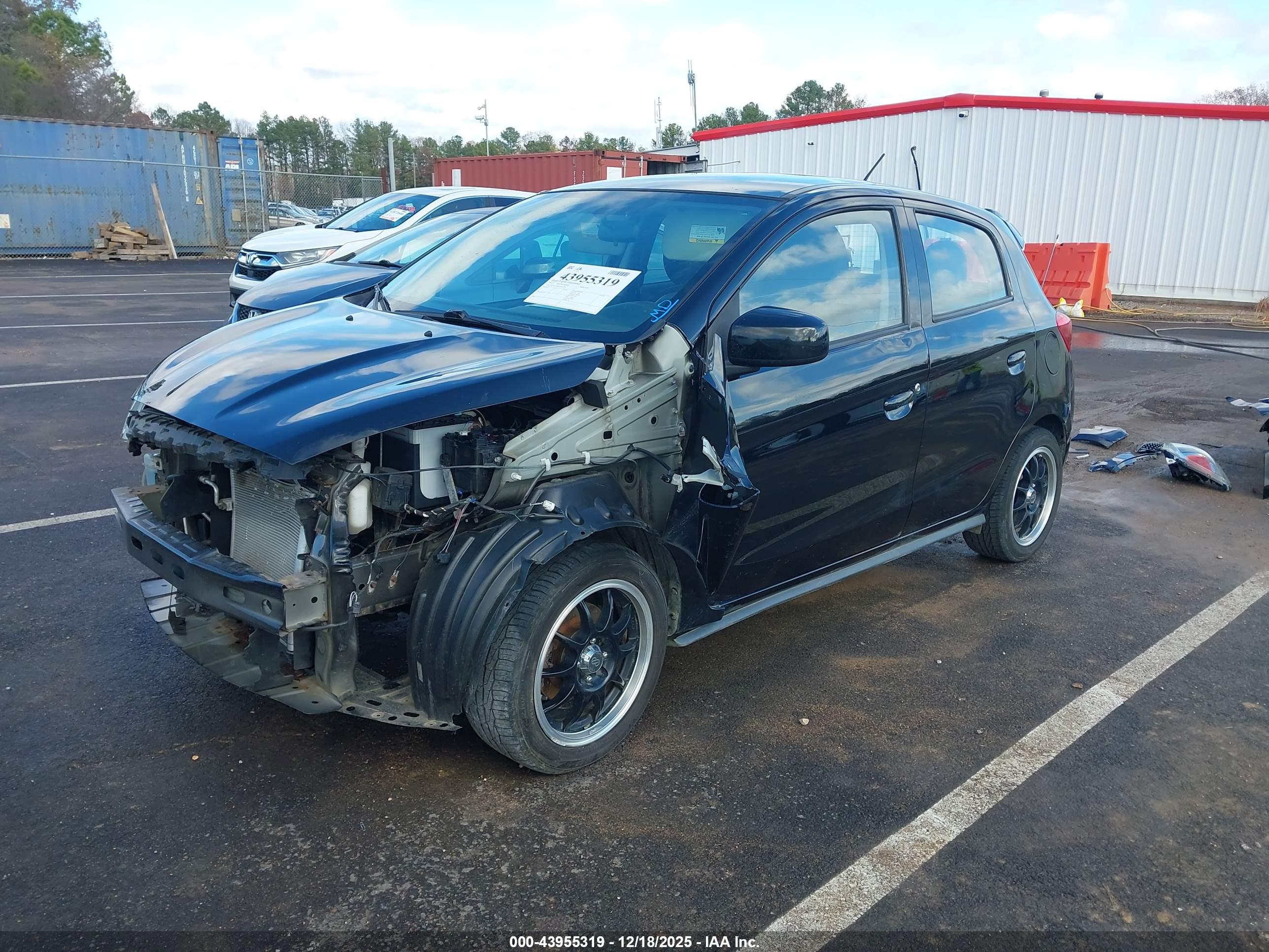 MITSUBISHI MIRAGE image 2