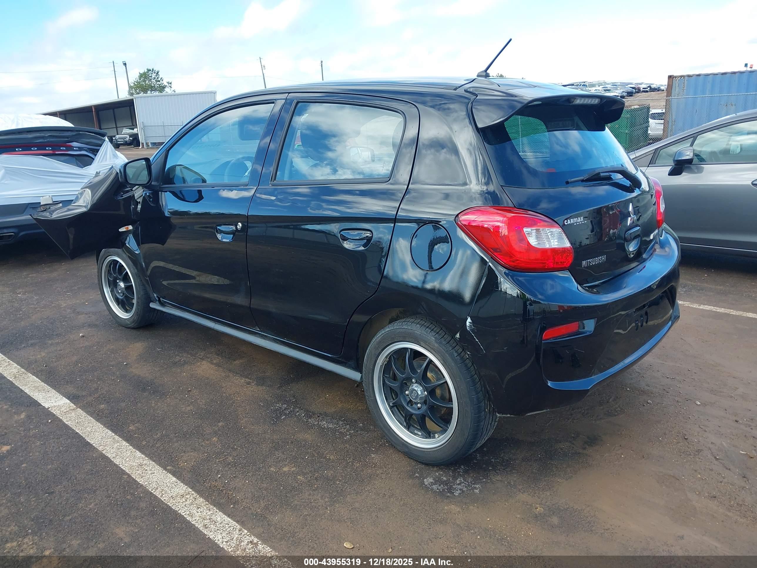 MITSUBISHI MIRAGE image 3