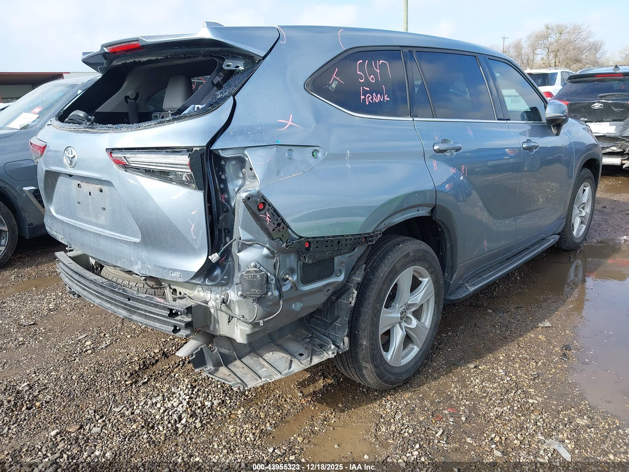 TOYOTA HIGHLANDER image 4